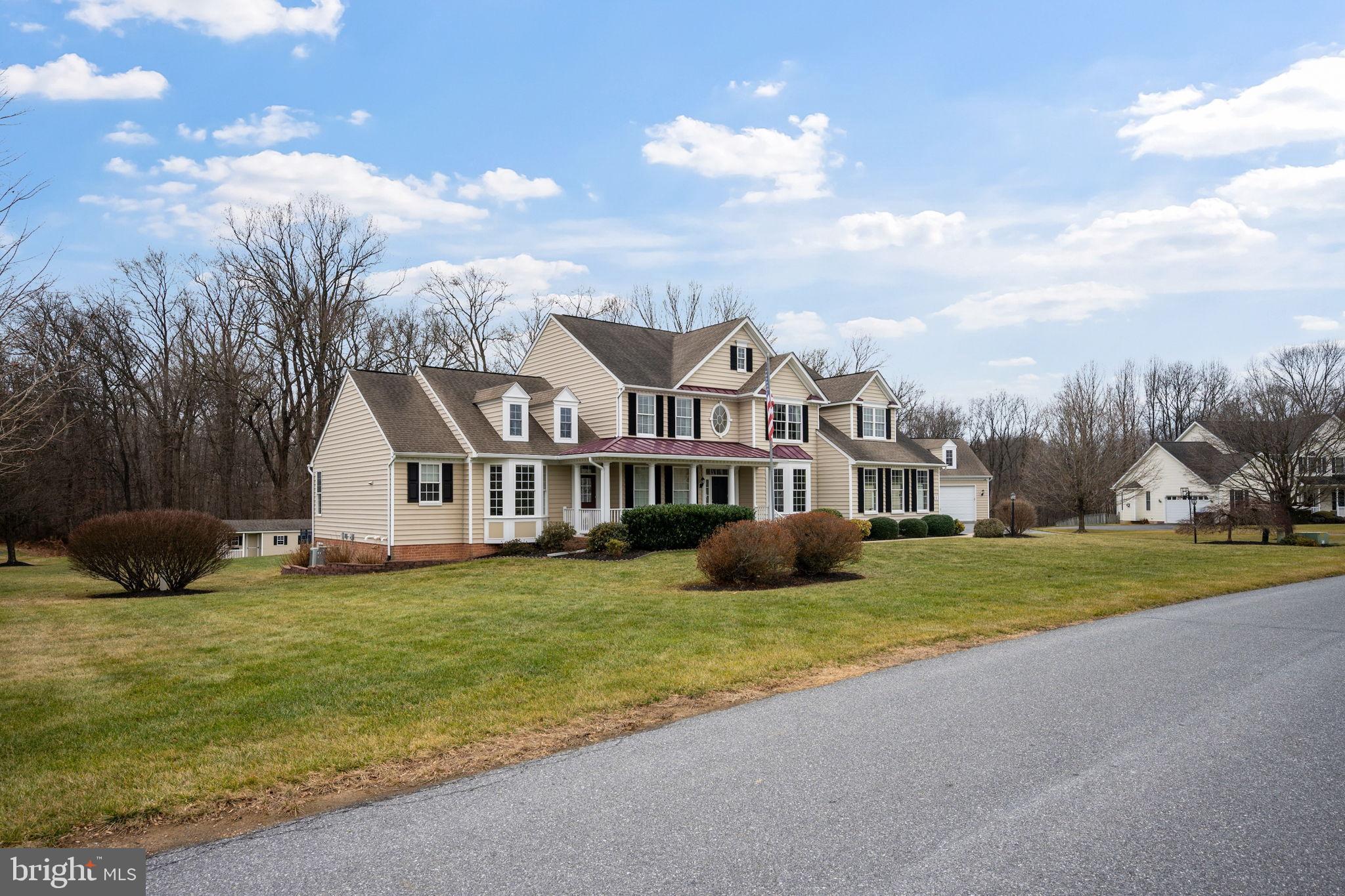 TIRA ESTATES - Residential