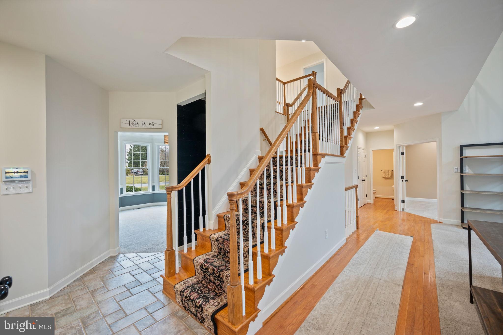 TIRA ESTATES - Residential