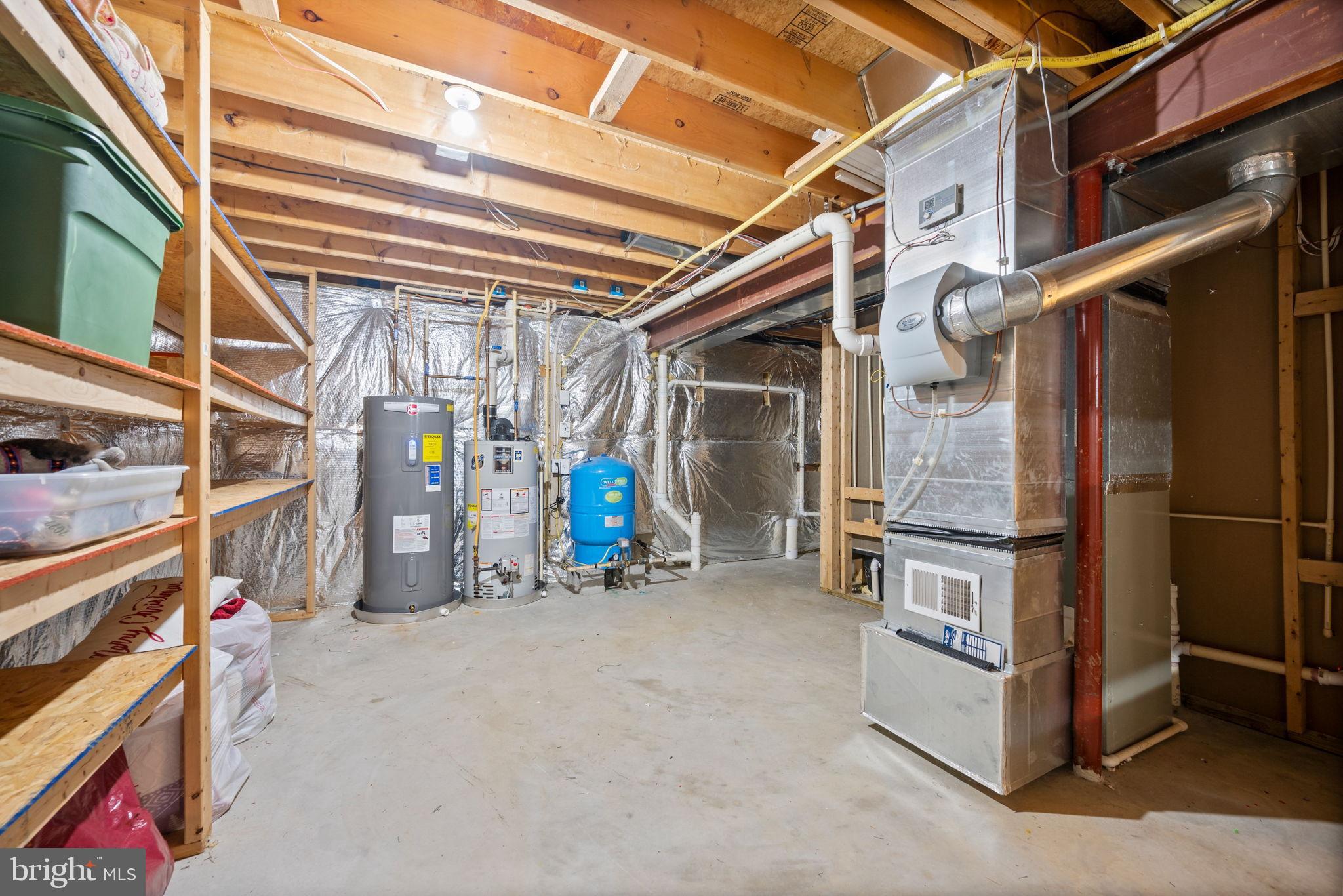 TIRA ESTATES - Residential