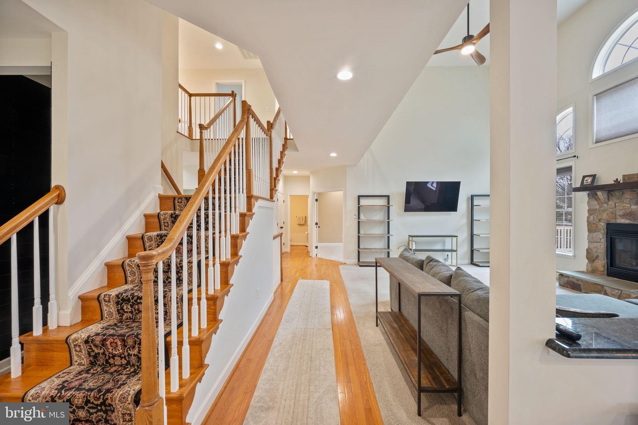 TIRA ESTATES - Residential