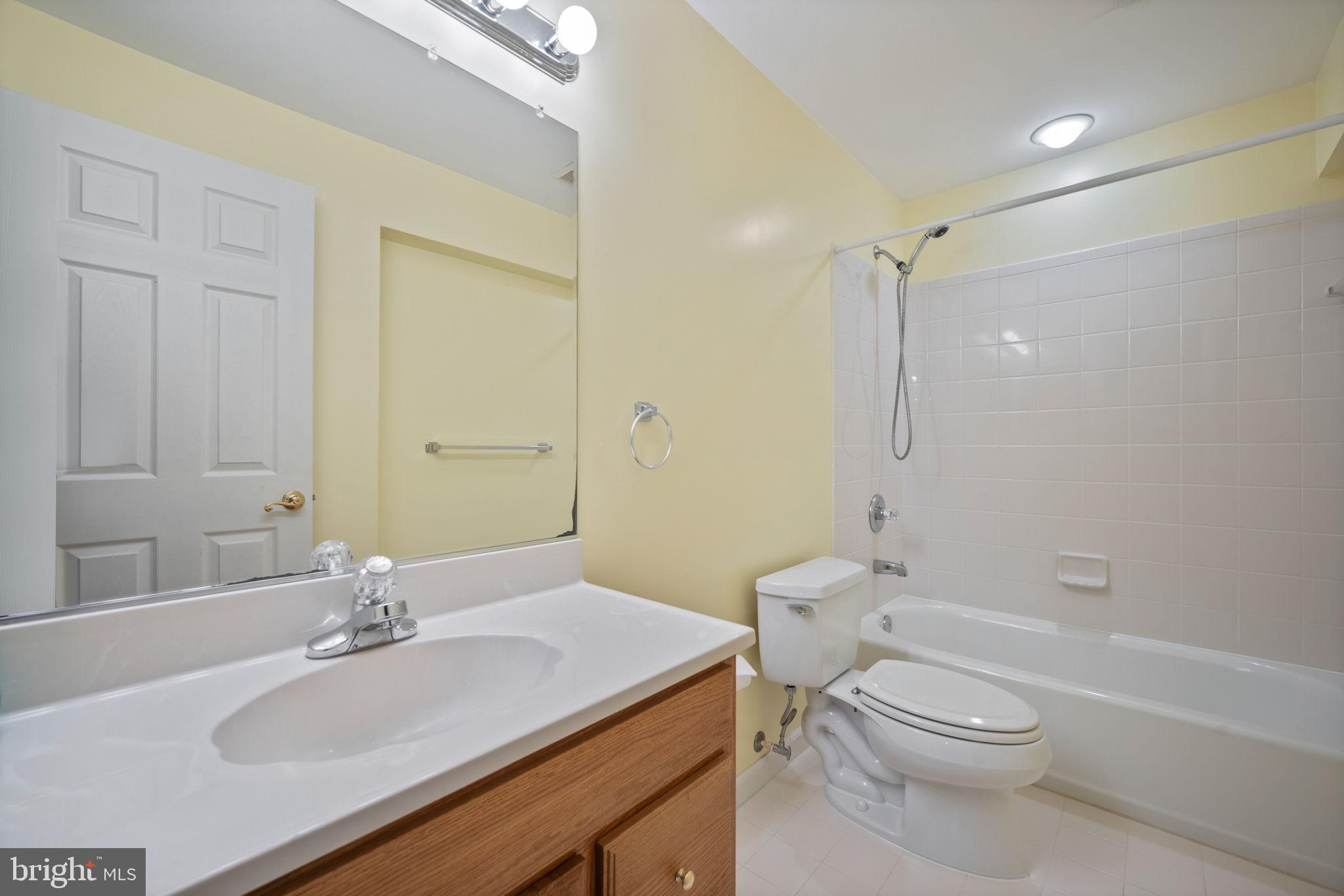 TIRA ESTATES - Residential