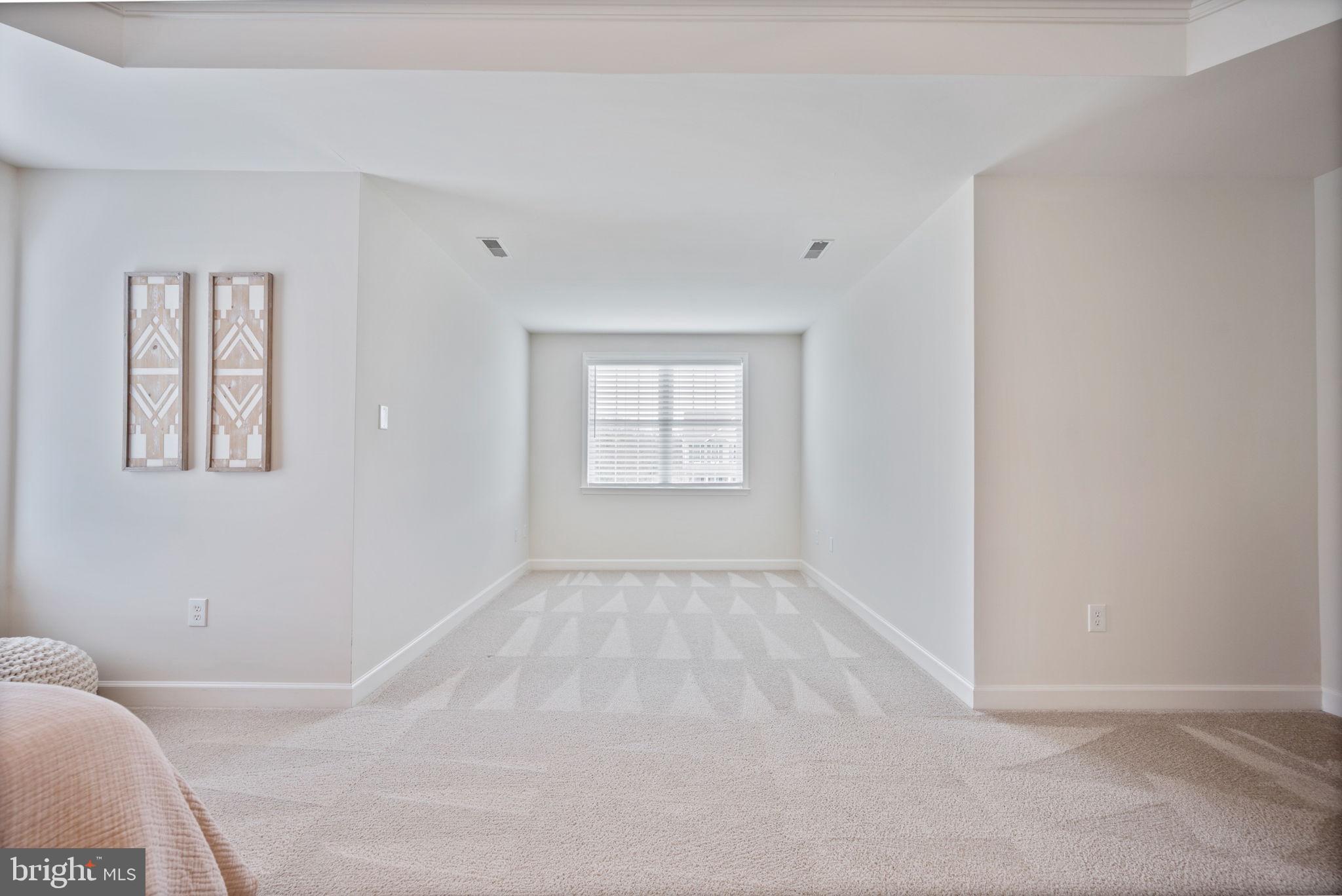 TIRA ESTATES - Residential