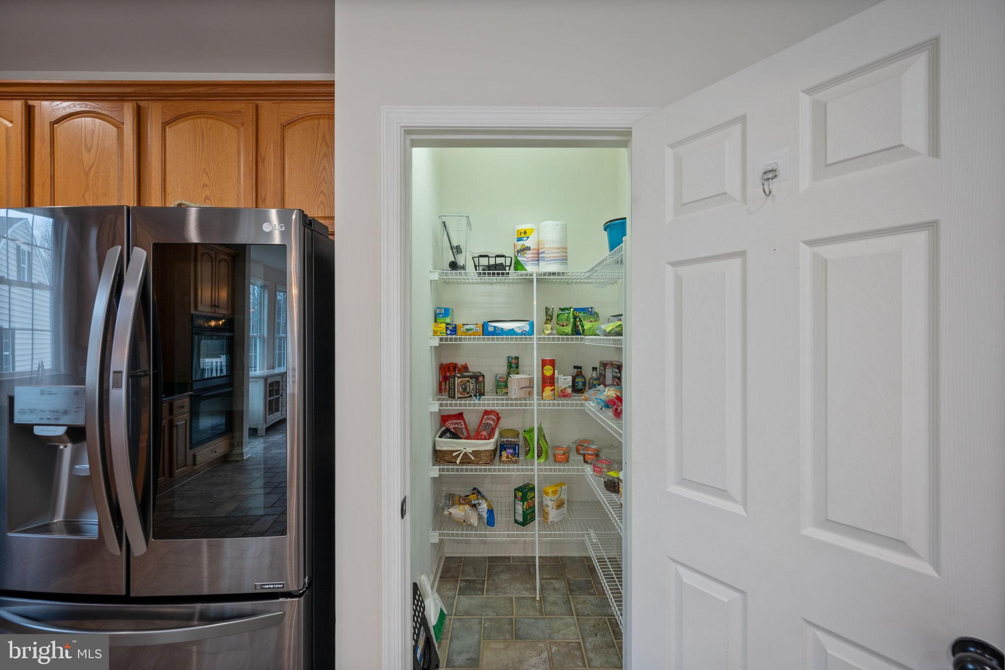 TIRA ESTATES - Residential