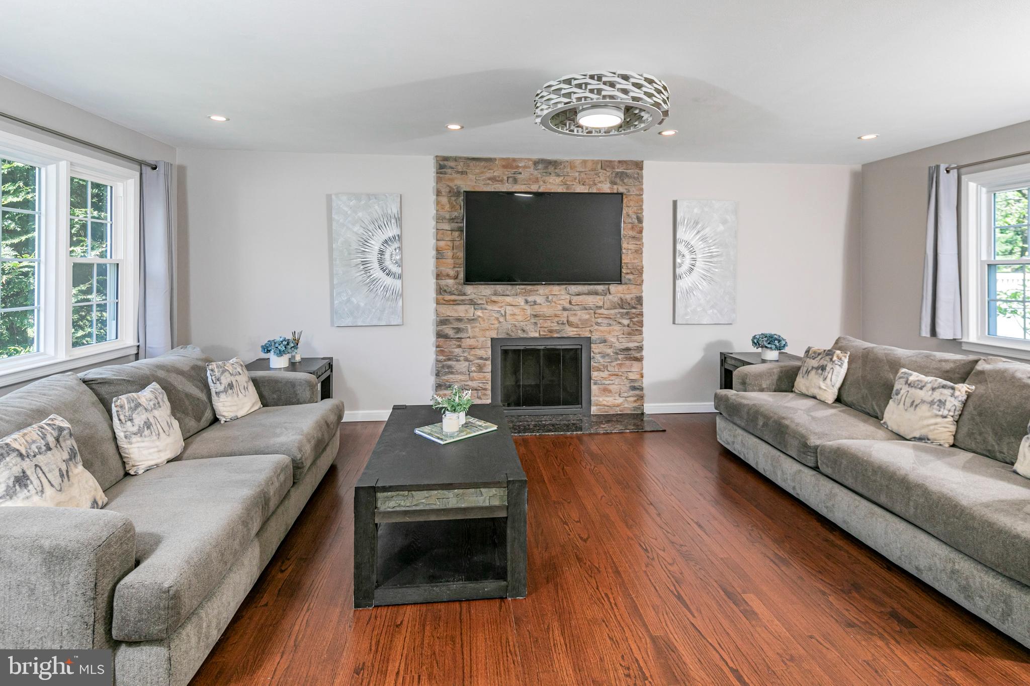 22 CLEVELAND CIRCLE