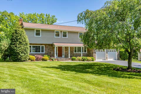 Homes For Sale - 22 Cleveland Circle<br/> SKILLMAN, NJ 08558