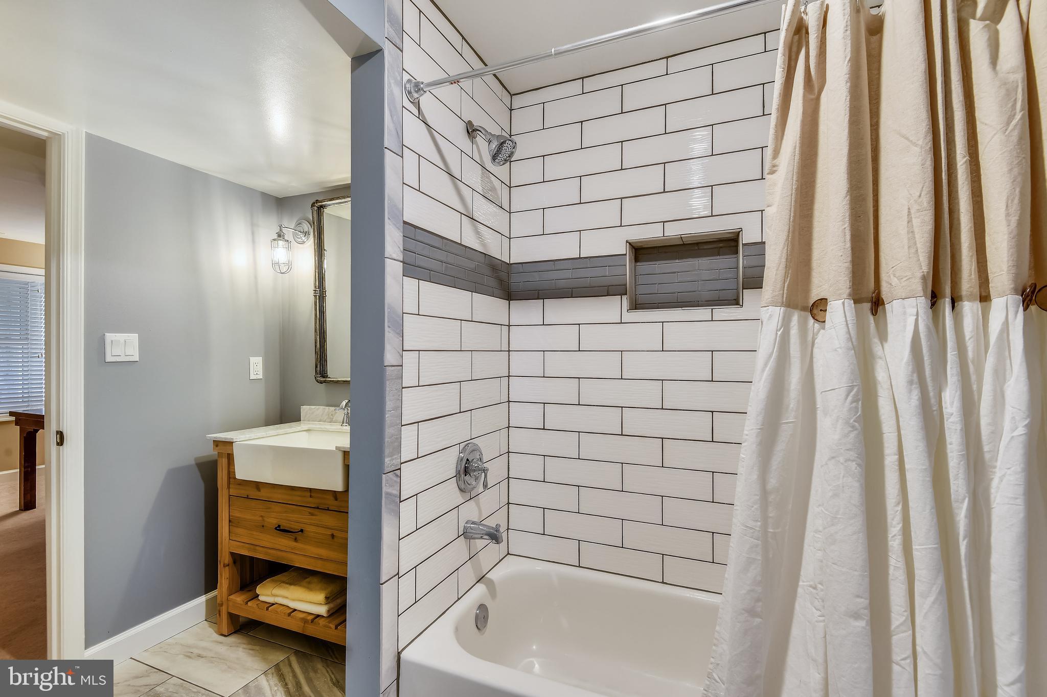 HEATHER HEIGHTS - Residential