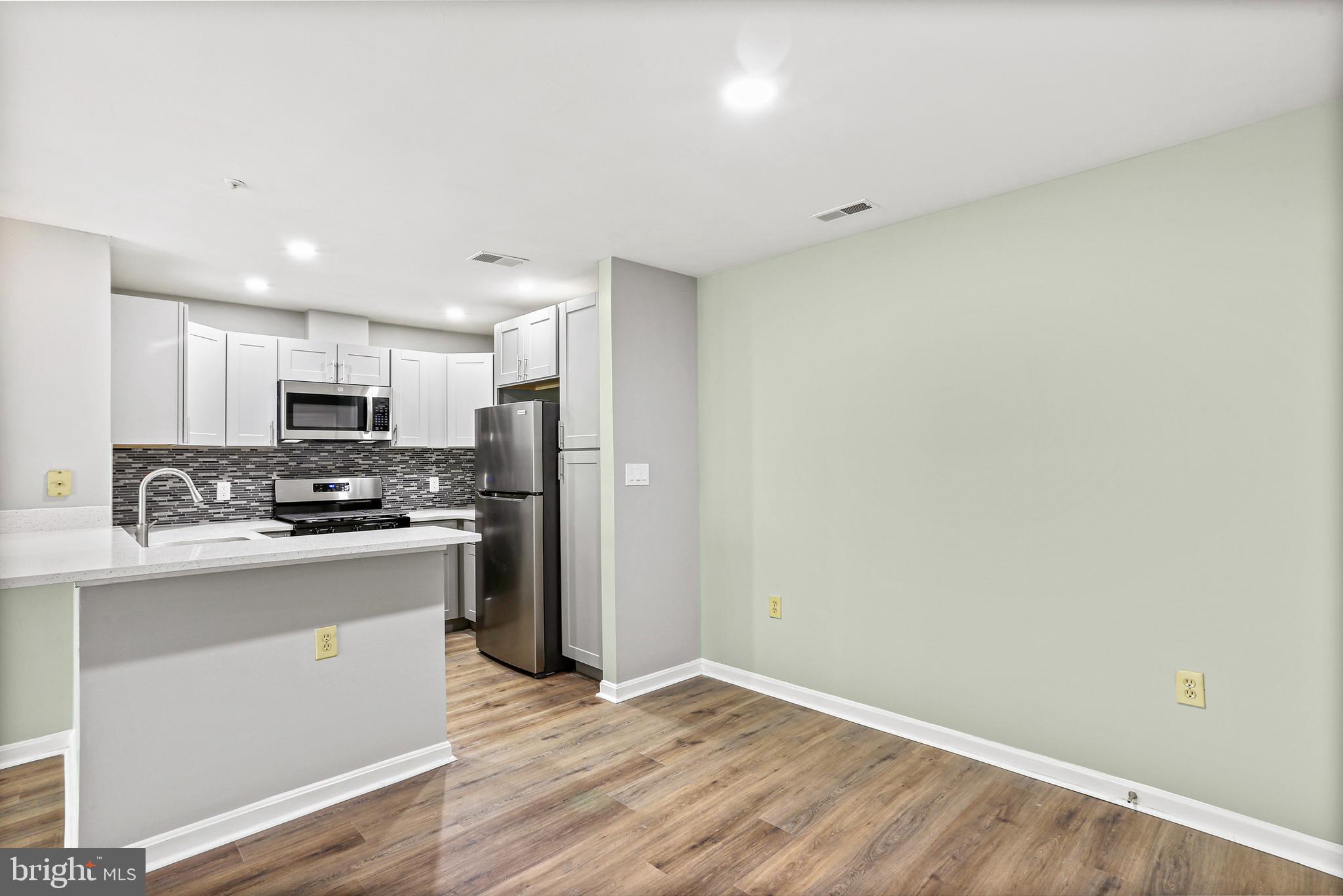 RUSSETT - Residential Lease