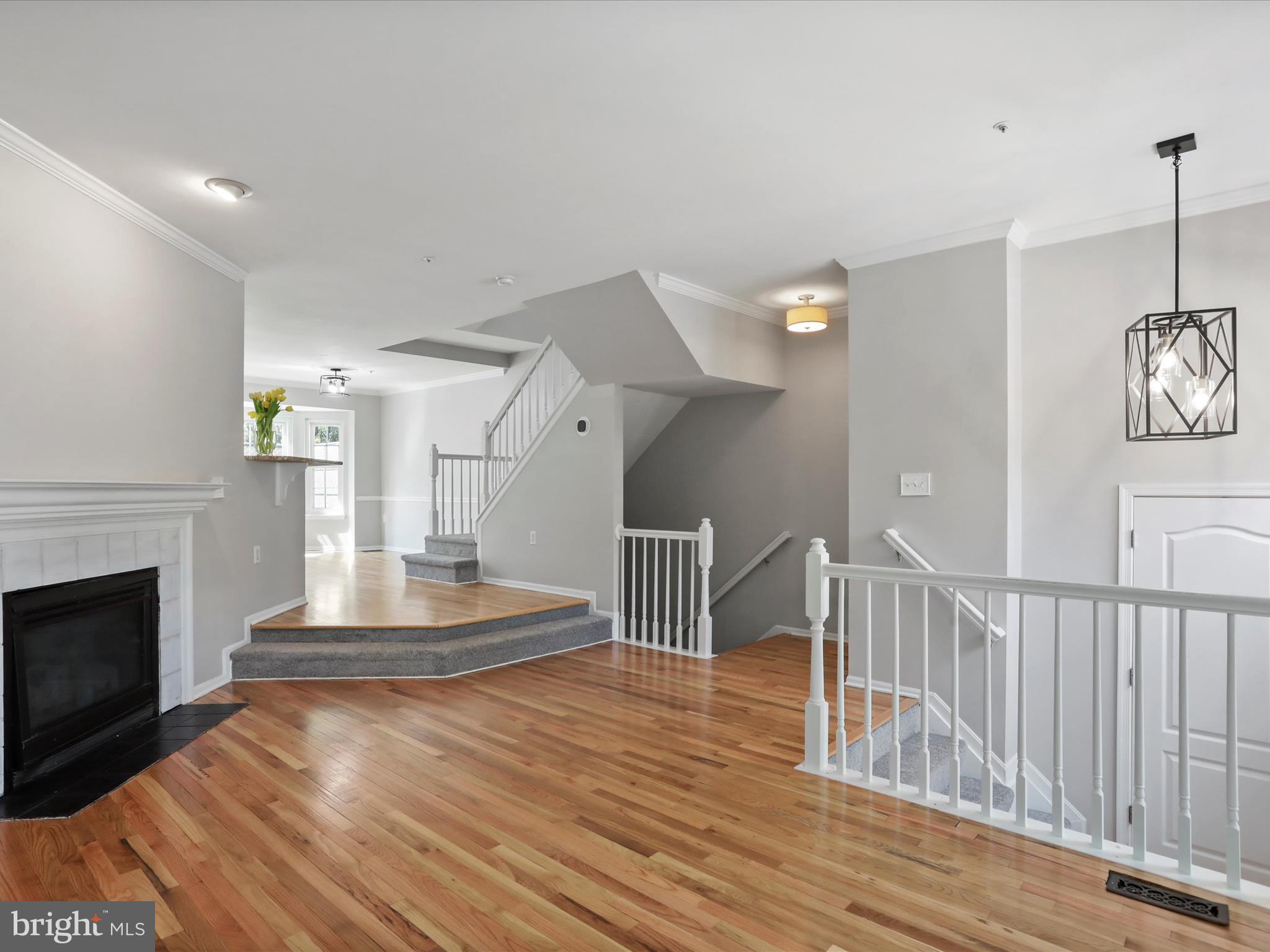 2605 CAULFIELD COURT