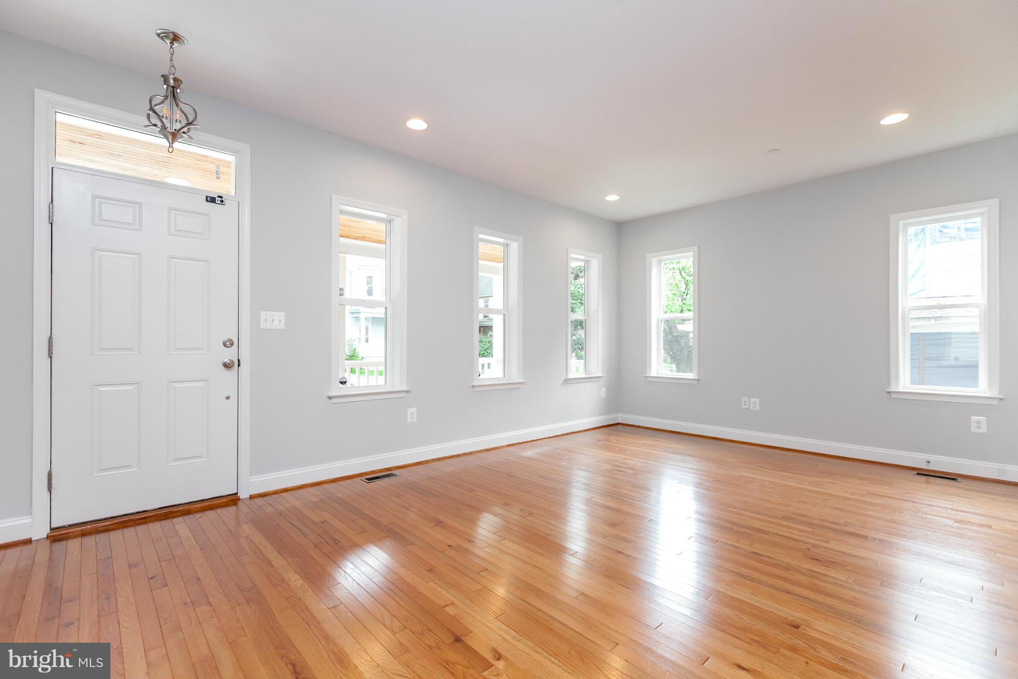 PEN LUCY - Residential