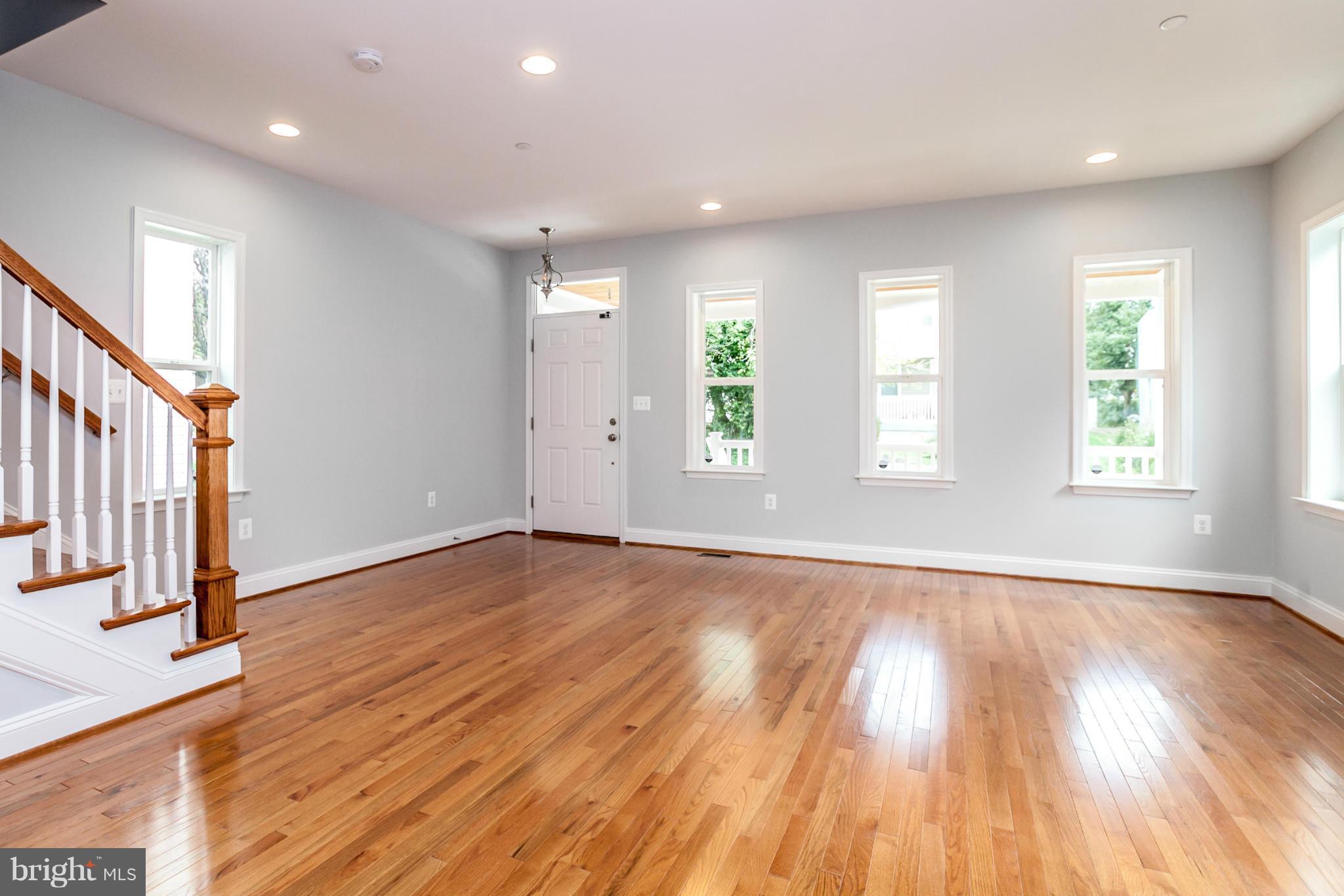 PEN LUCY - Residential