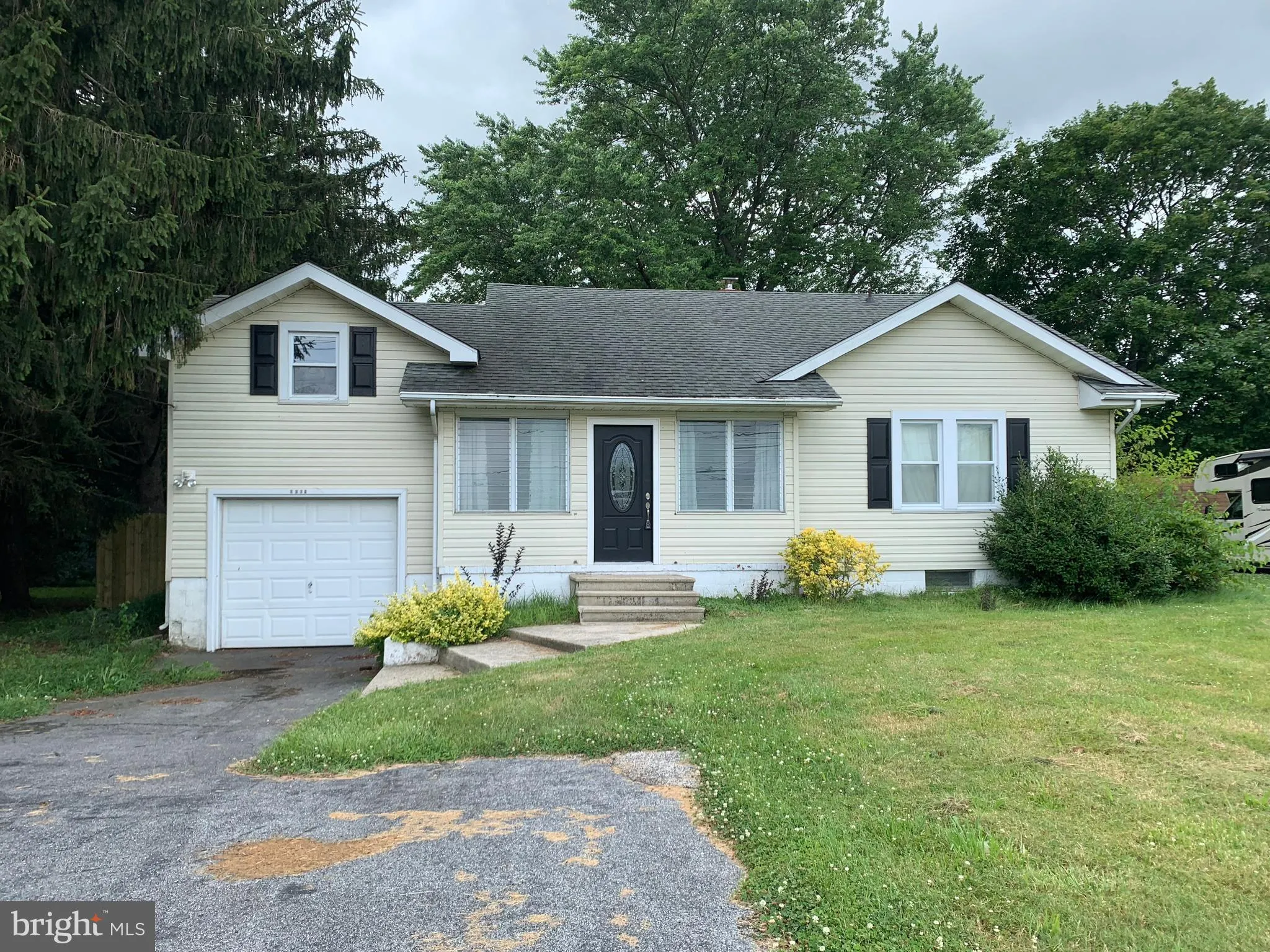 1238 S Bay Road, Dover, DE 19901