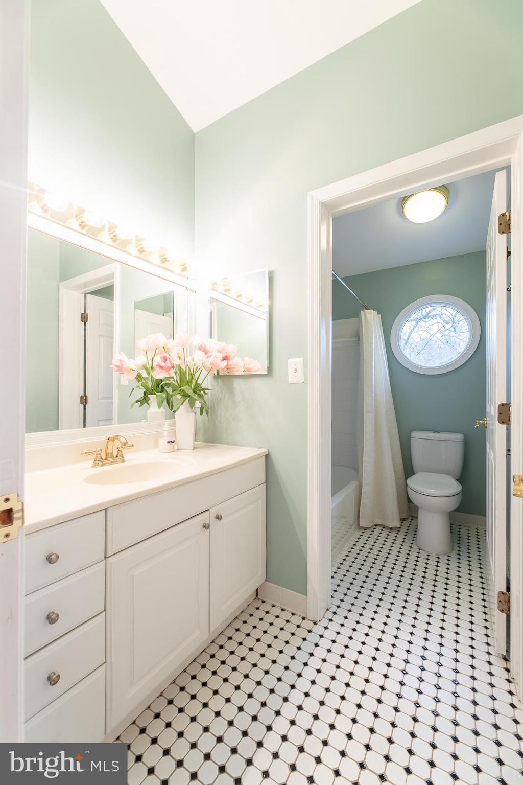 GEORGETOWN ESTATES - Residential