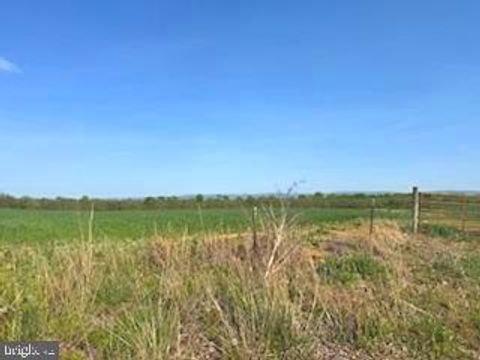 LLOYD RD CHARLES TOWN WV 25414