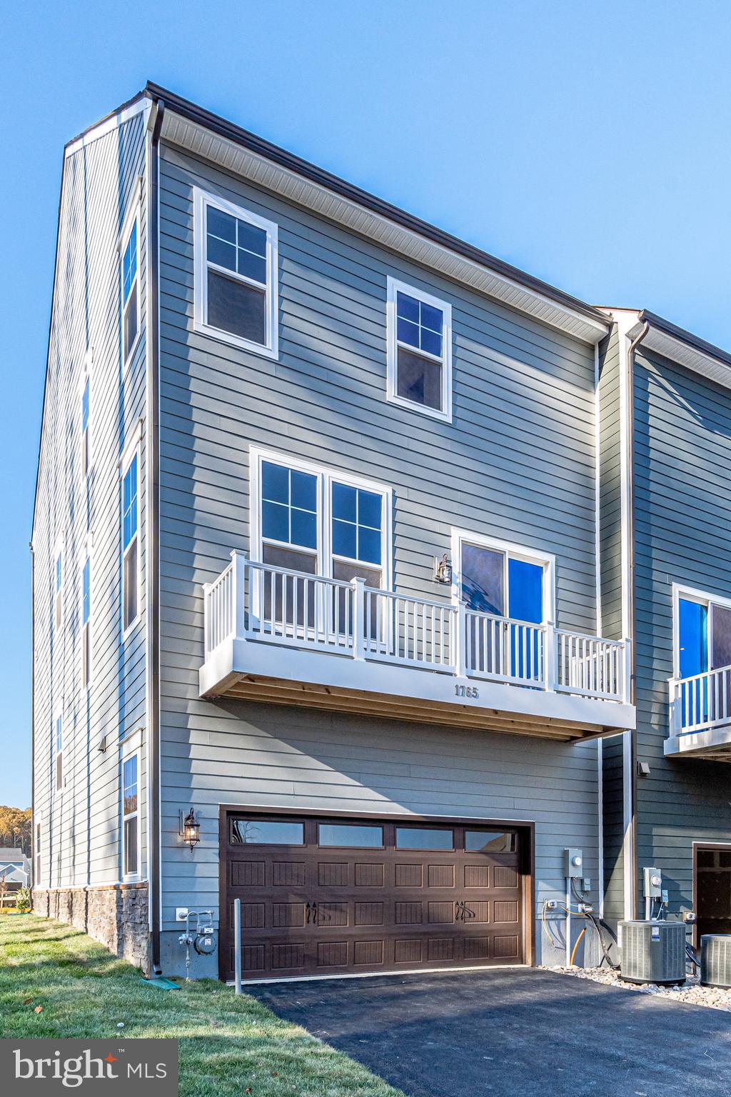 PORT POTOMAC - Residential