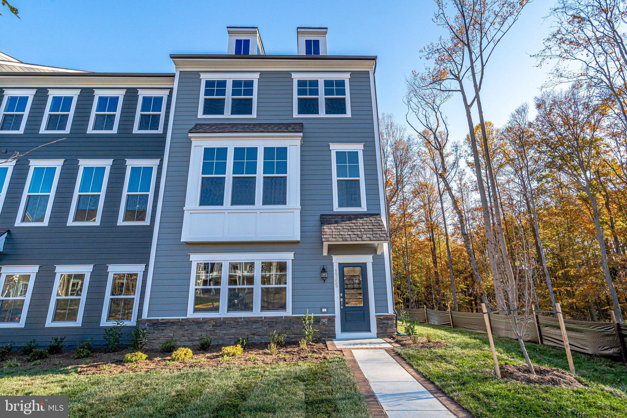 PORT POTOMAC - Residential