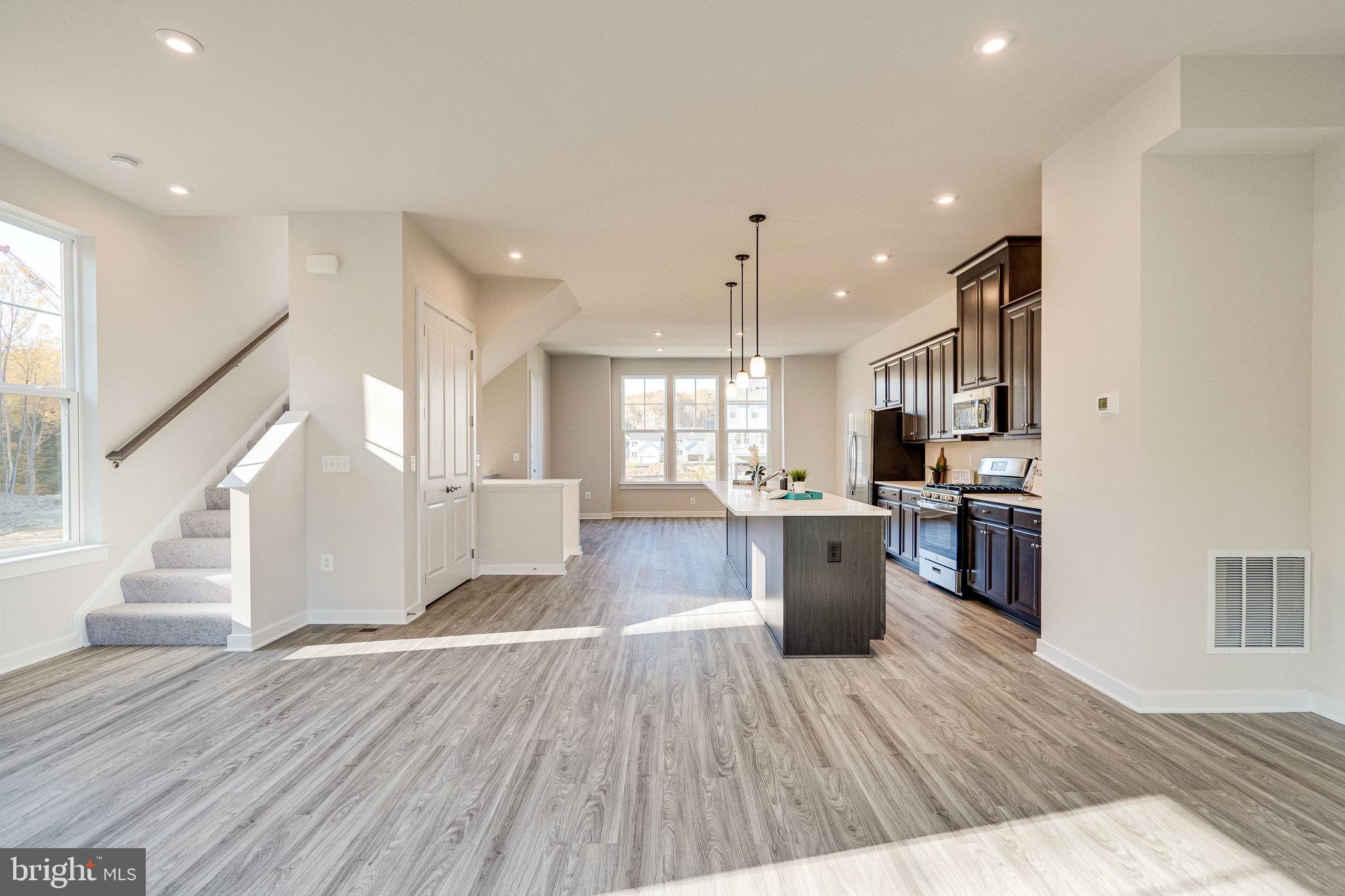 PORT POTOMAC - Residential