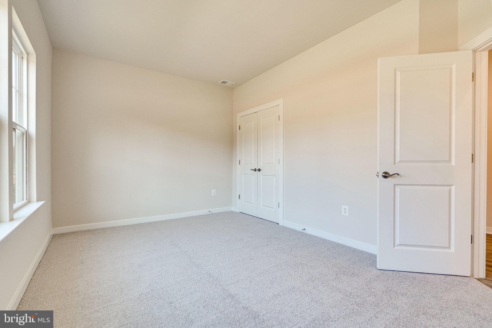 PORT POTOMAC - Residential