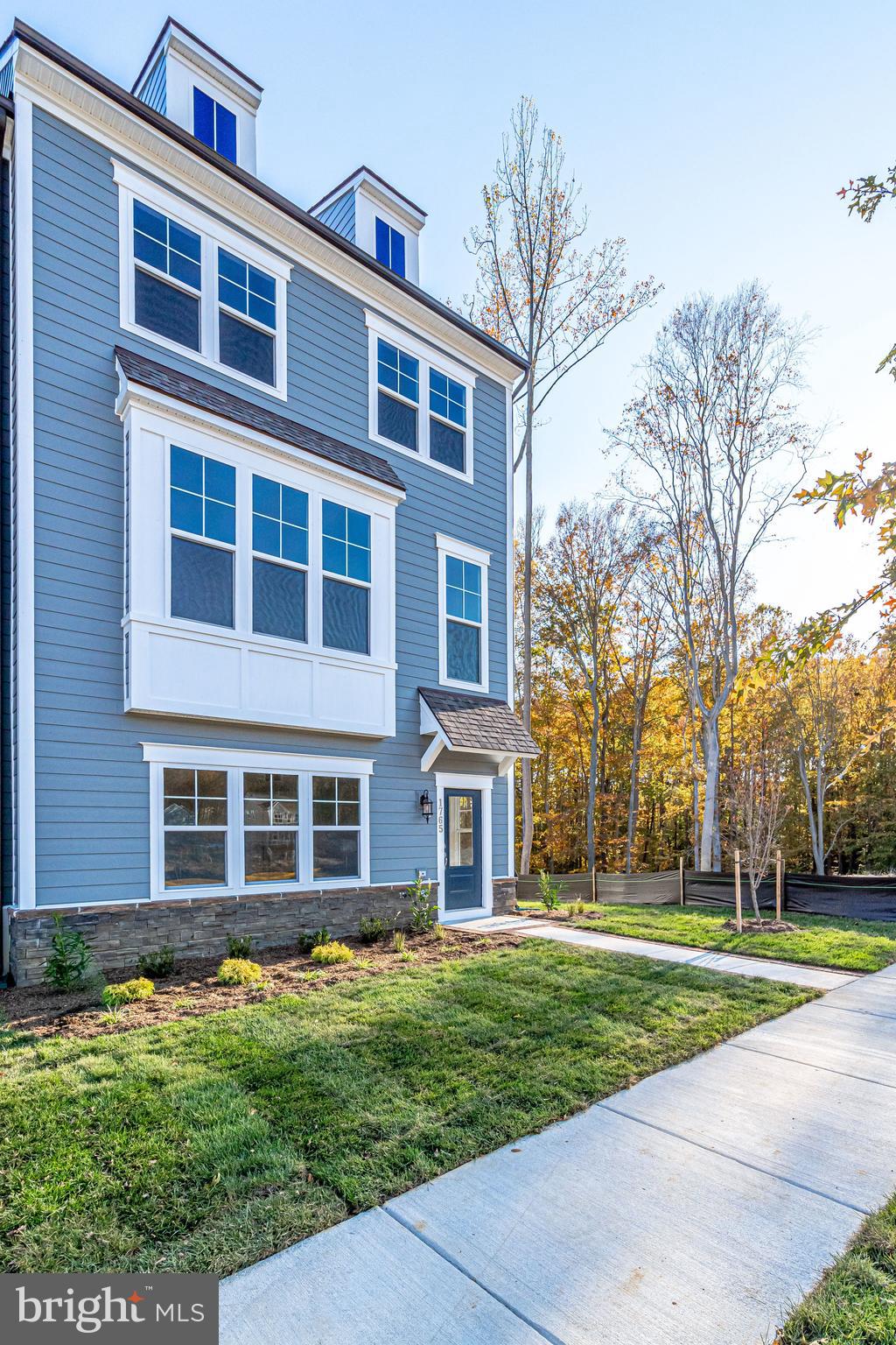 PORT POTOMAC - Residential