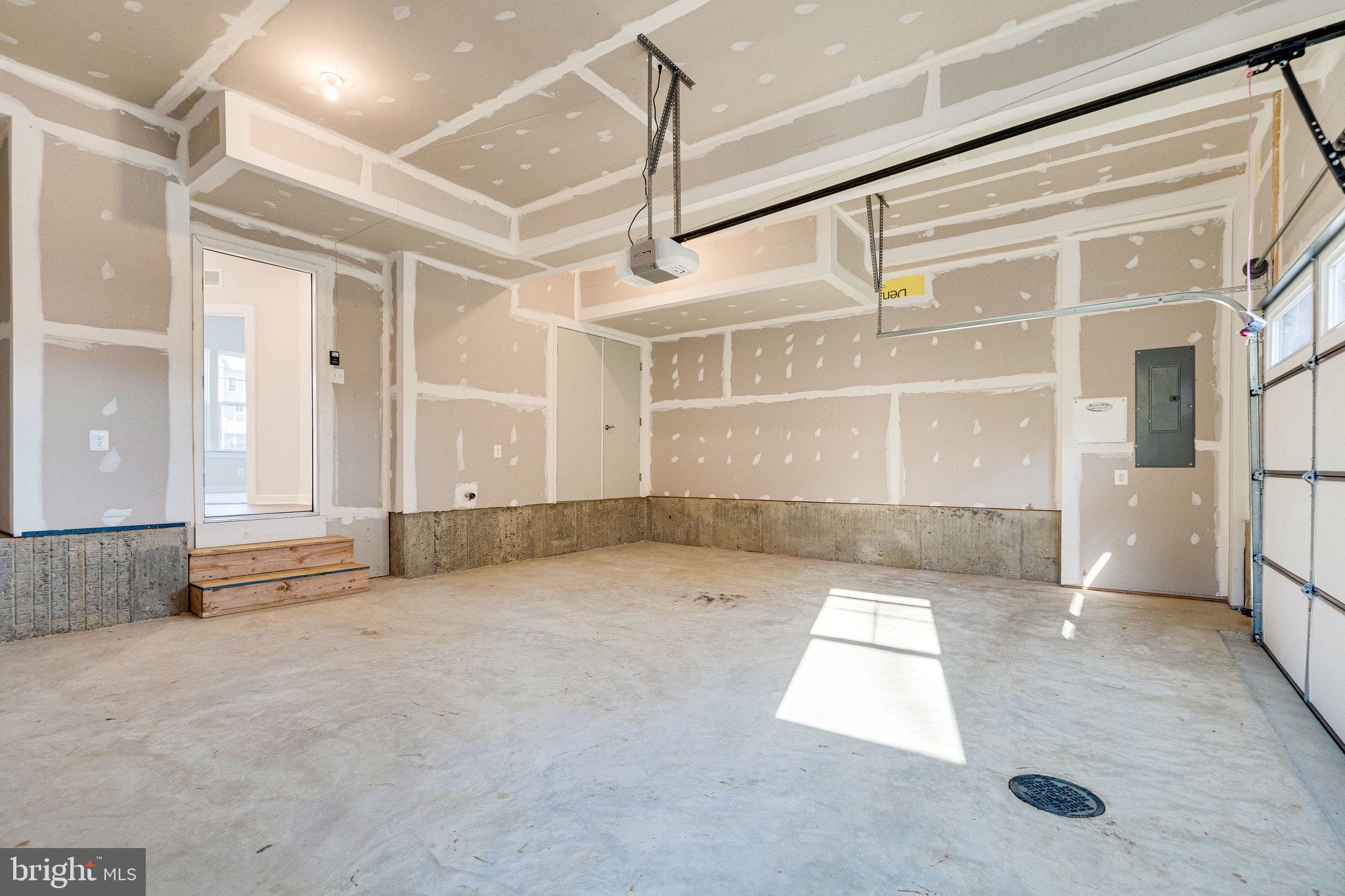 PORT POTOMAC - Residential