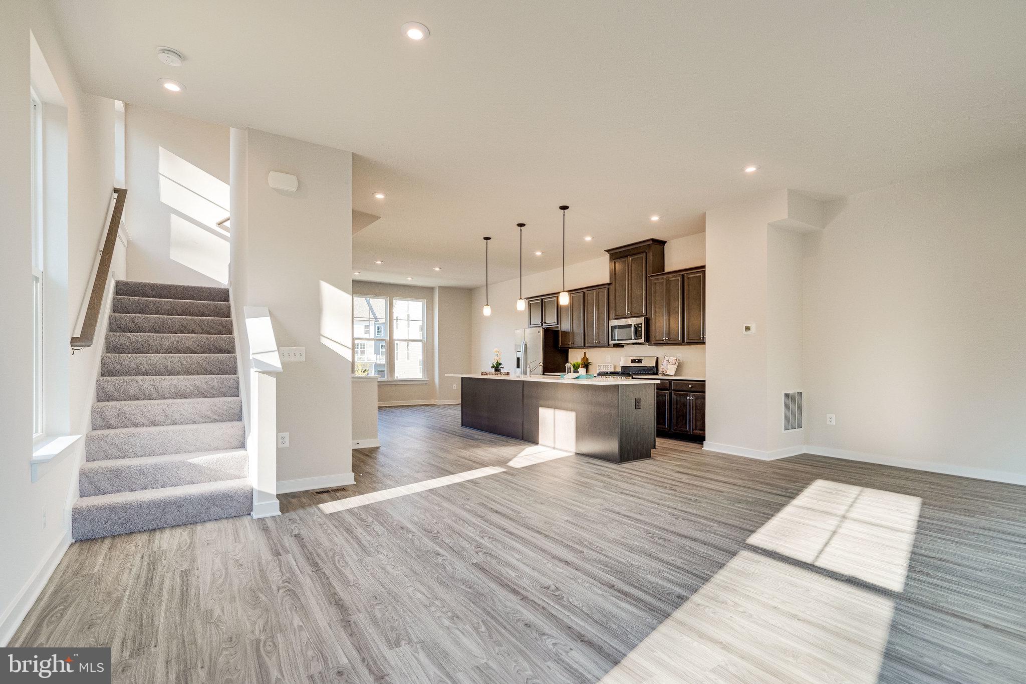 PORT POTOMAC - Residential