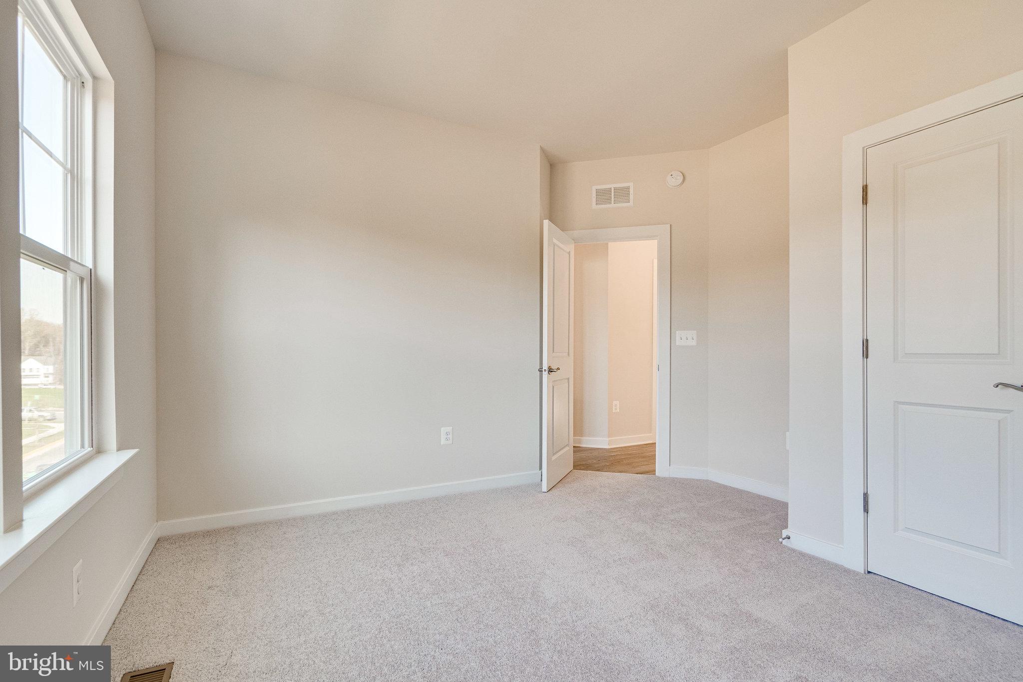 PORT POTOMAC - Residential