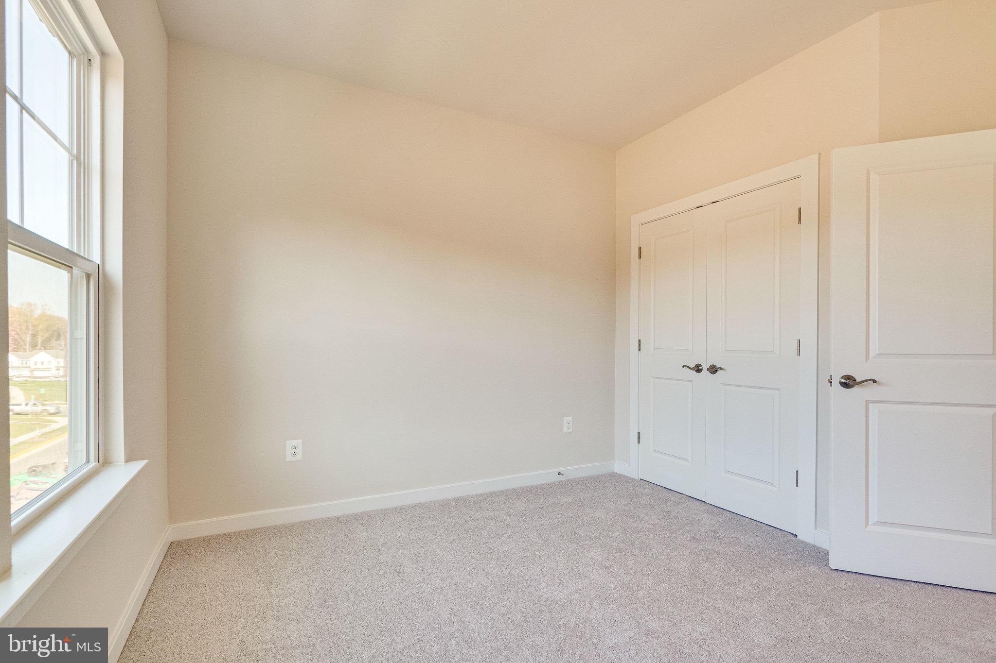 PORT POTOMAC - Residential