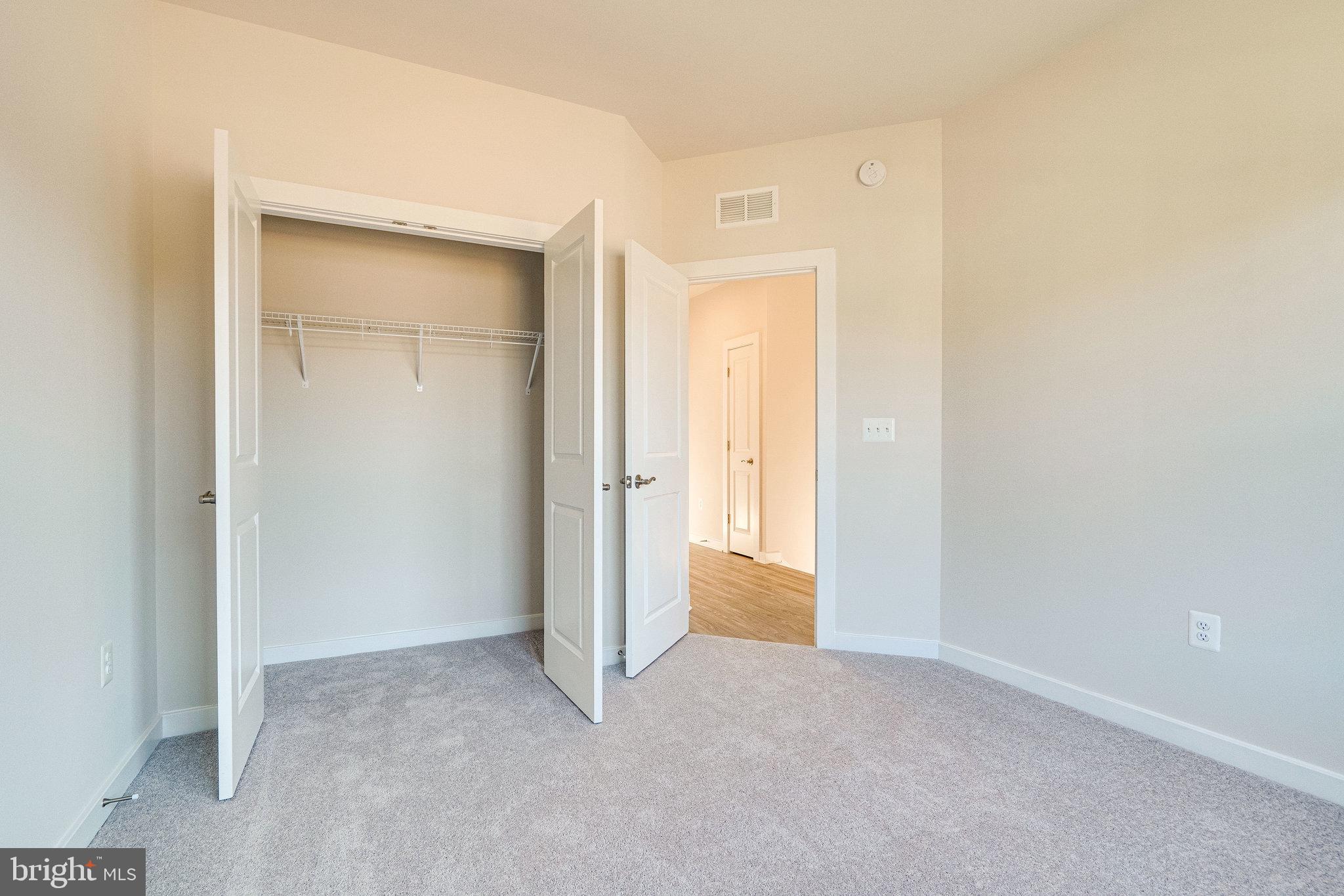 PORT POTOMAC - Residential