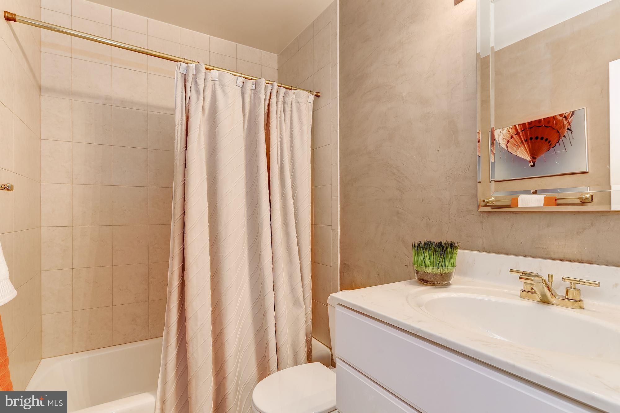 EAST GATE OF POTOMAC - Residential