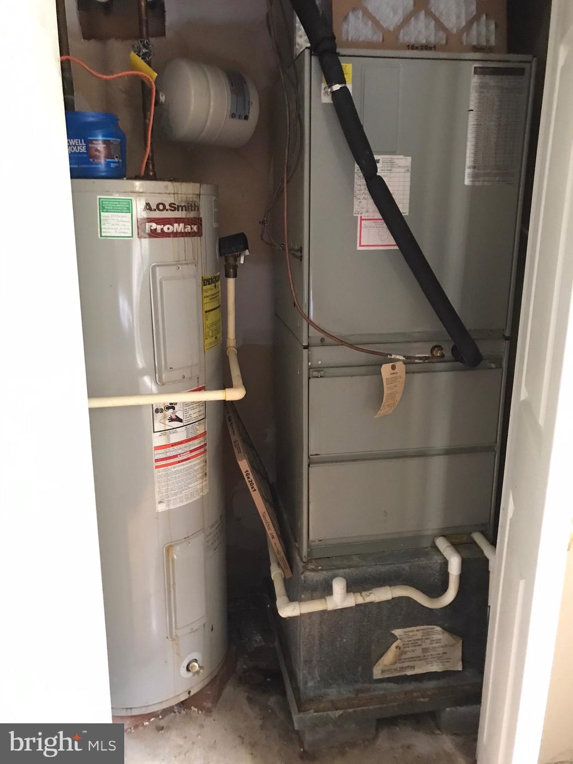 DEEP CREEK COMMONS - Residential