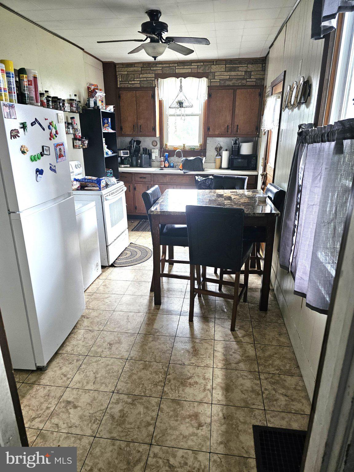 136 & 138 PANNEBAKER AVENUE