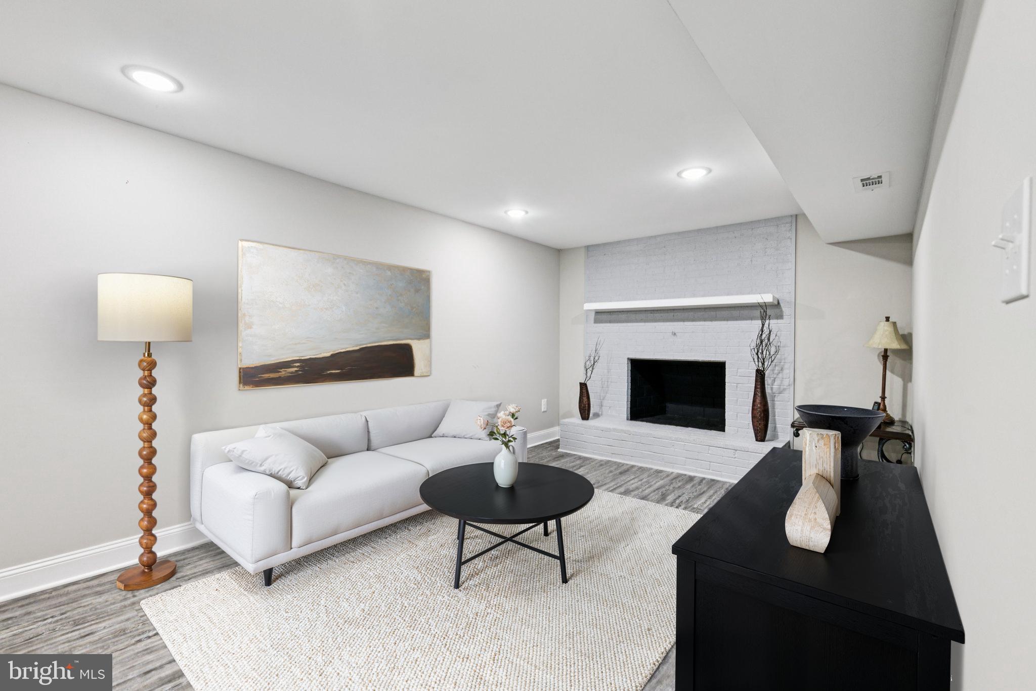 GARDEN ESTATES - Residential