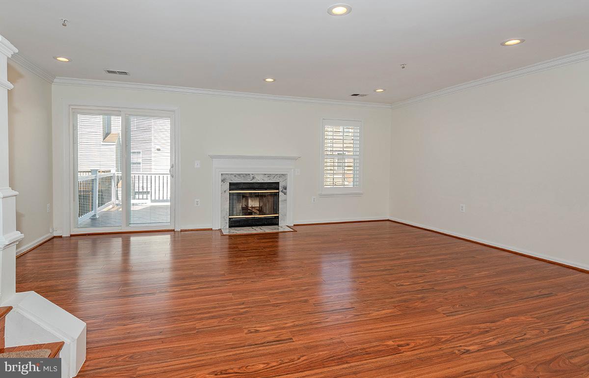 STONEHAVEN MEWS - Residential