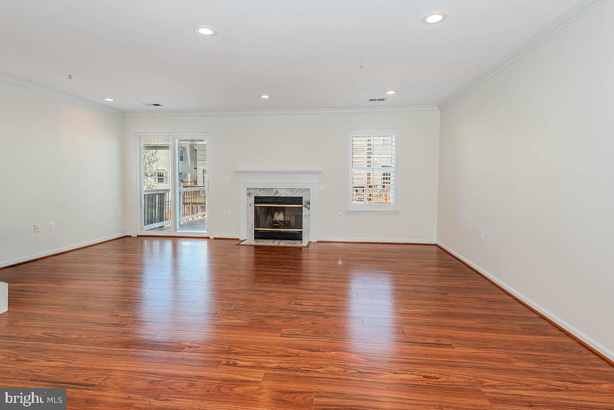 STONEHAVEN MEWS - Residential