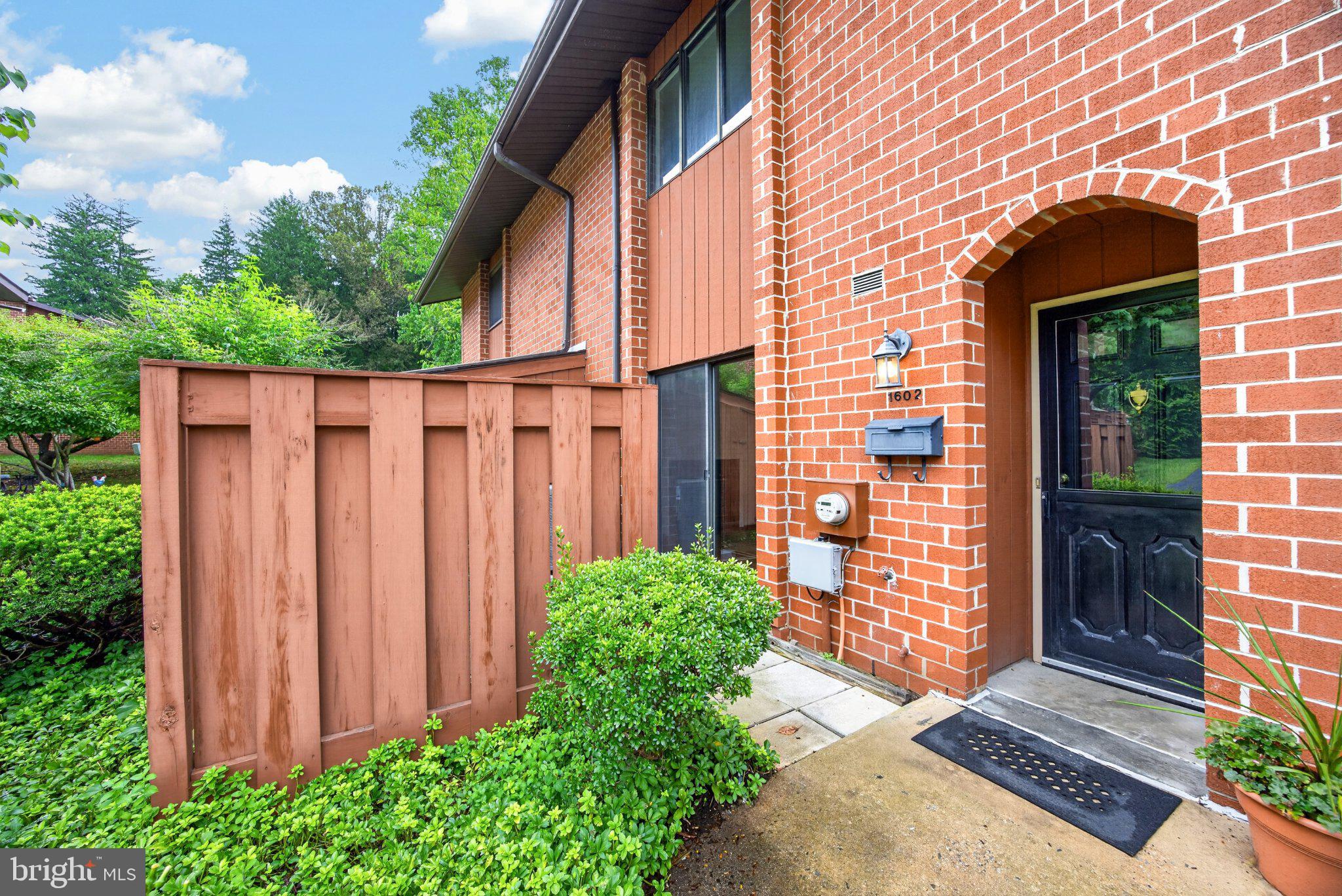 1602 WORTHINGTON DRIVE 1602