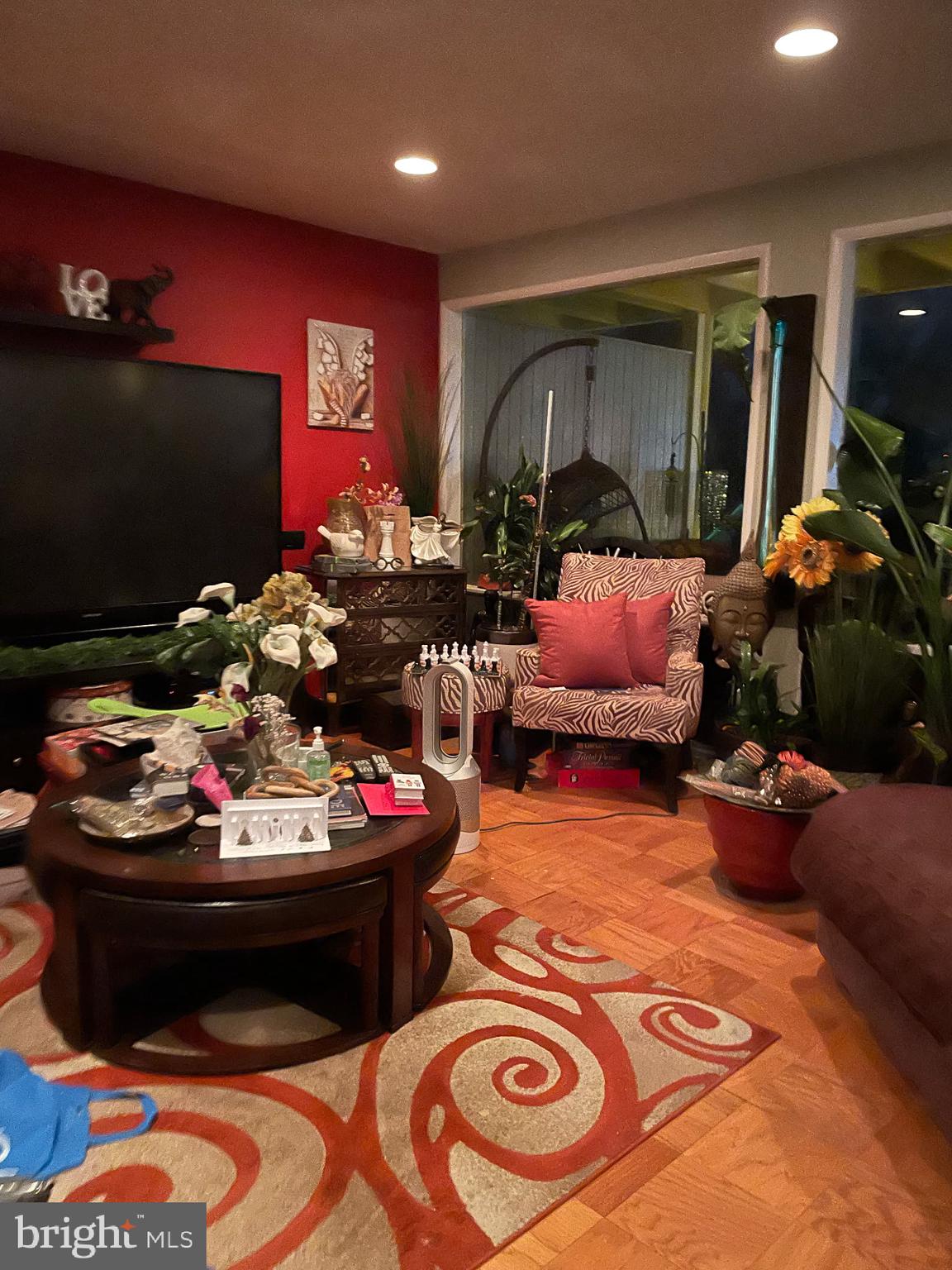 HOLLY HILL CONDOMINIUMS - Residential Lease