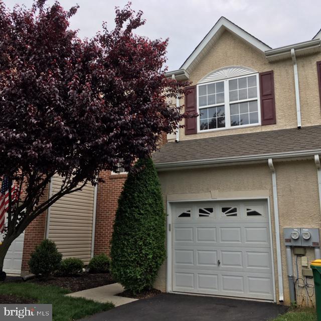 Freshly painted three bedroom two and one half town home in Annandale. Enter into two story foyer leading into large living/family room open to dining room and eat in kitchen. Upper level features large master bedroom with walk in closet and large master bath with stall shower and soaking tub. Lower level unfinished basement. Attached one car garage. Walking path in the development. Conveniently located.