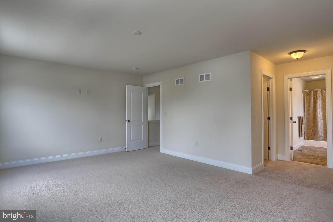CEDAR HOLLOW - Residential