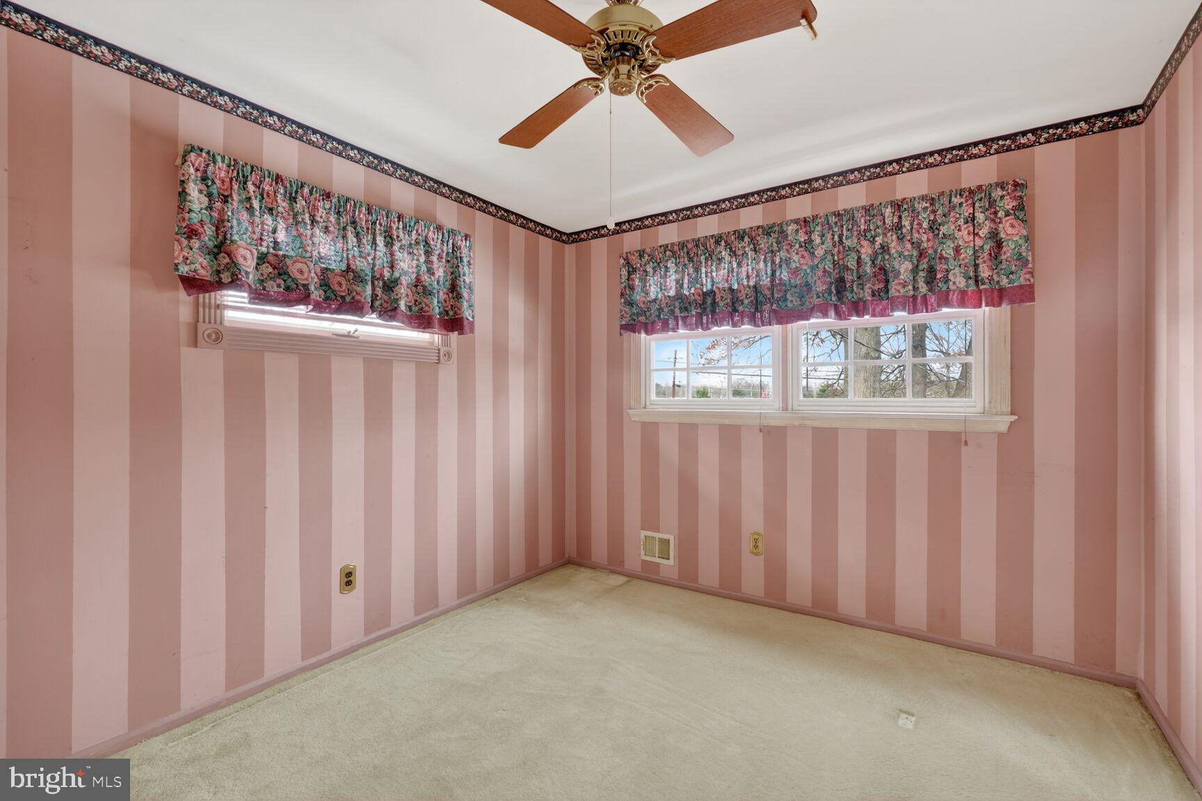 RIVERSIDE ESTATES - Residential