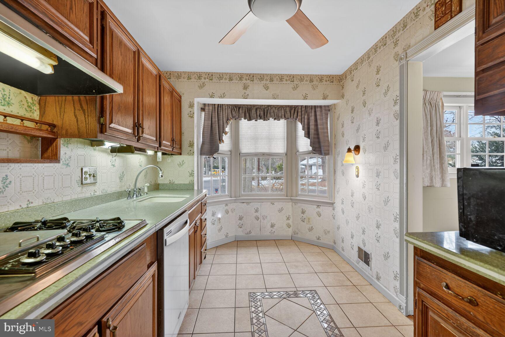 RIVERSIDE ESTATES - Residential