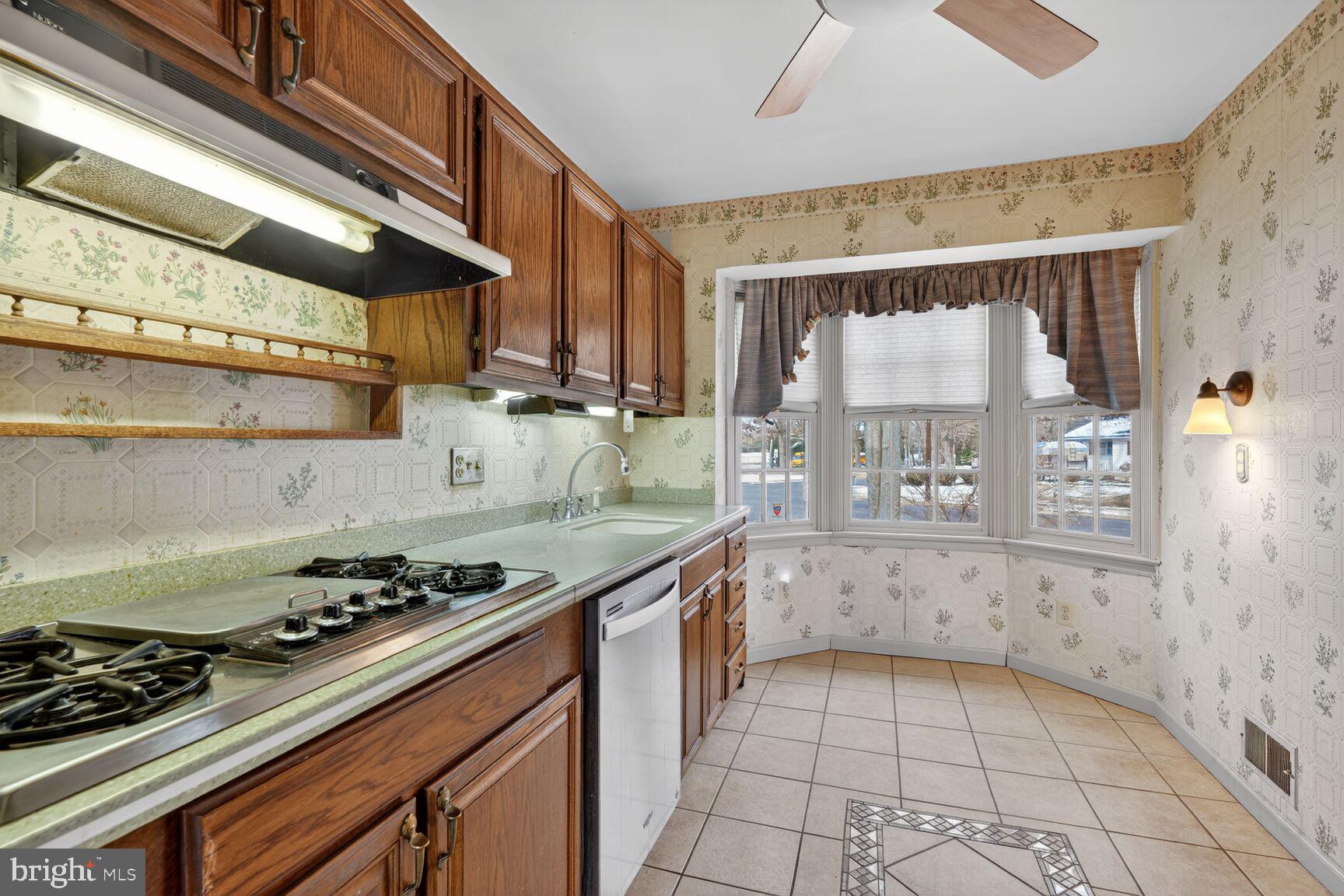 RIVERSIDE ESTATES - Residential