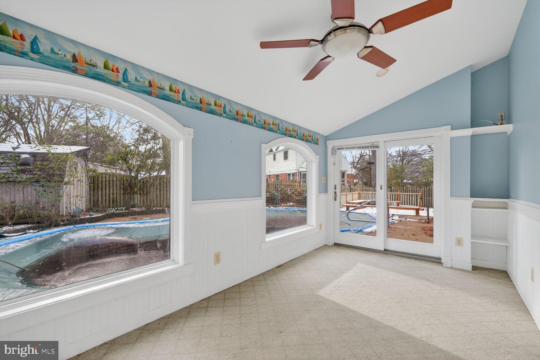 RIVERSIDE ESTATES - Residential