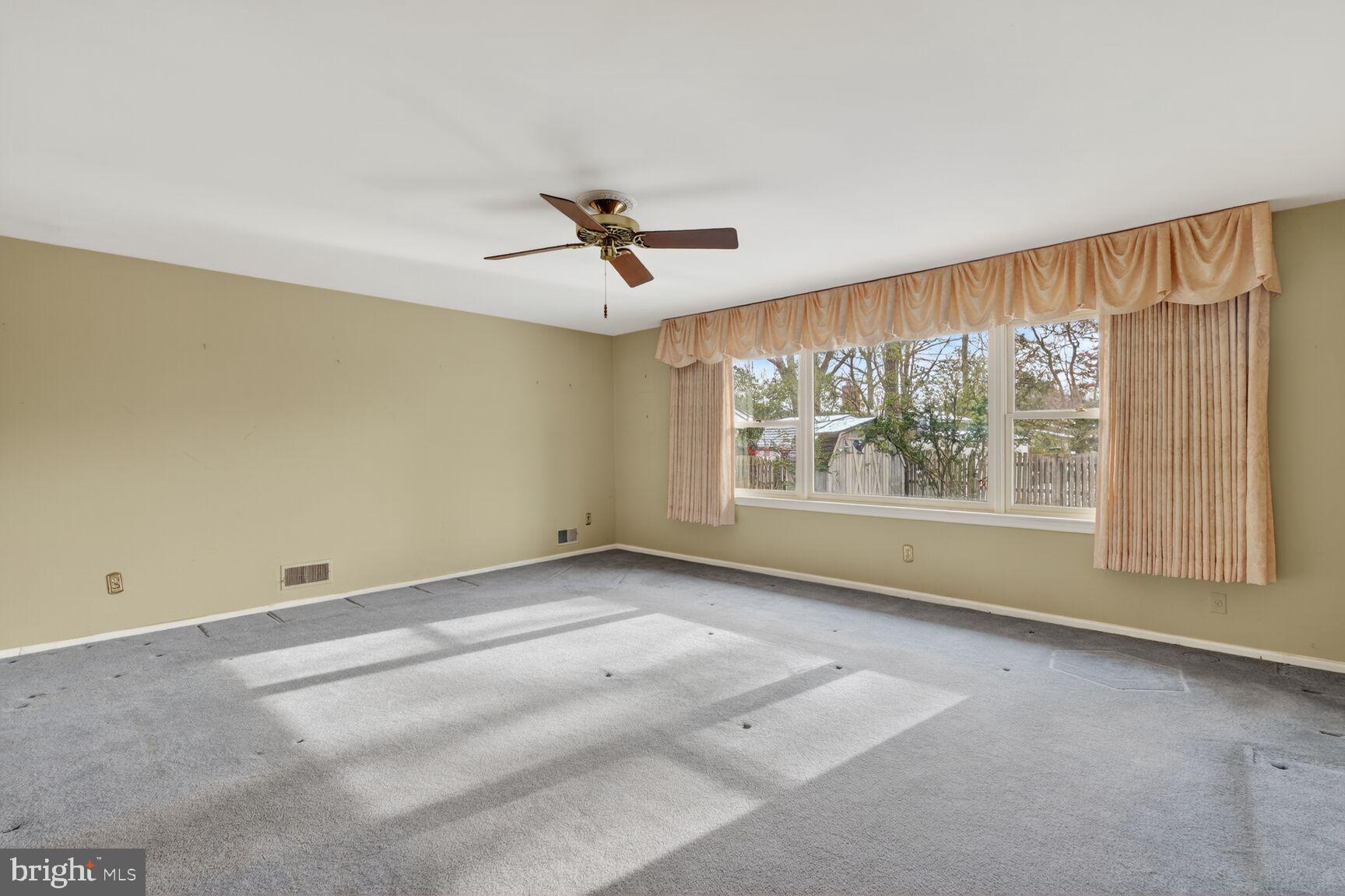 RIVERSIDE ESTATES - Residential