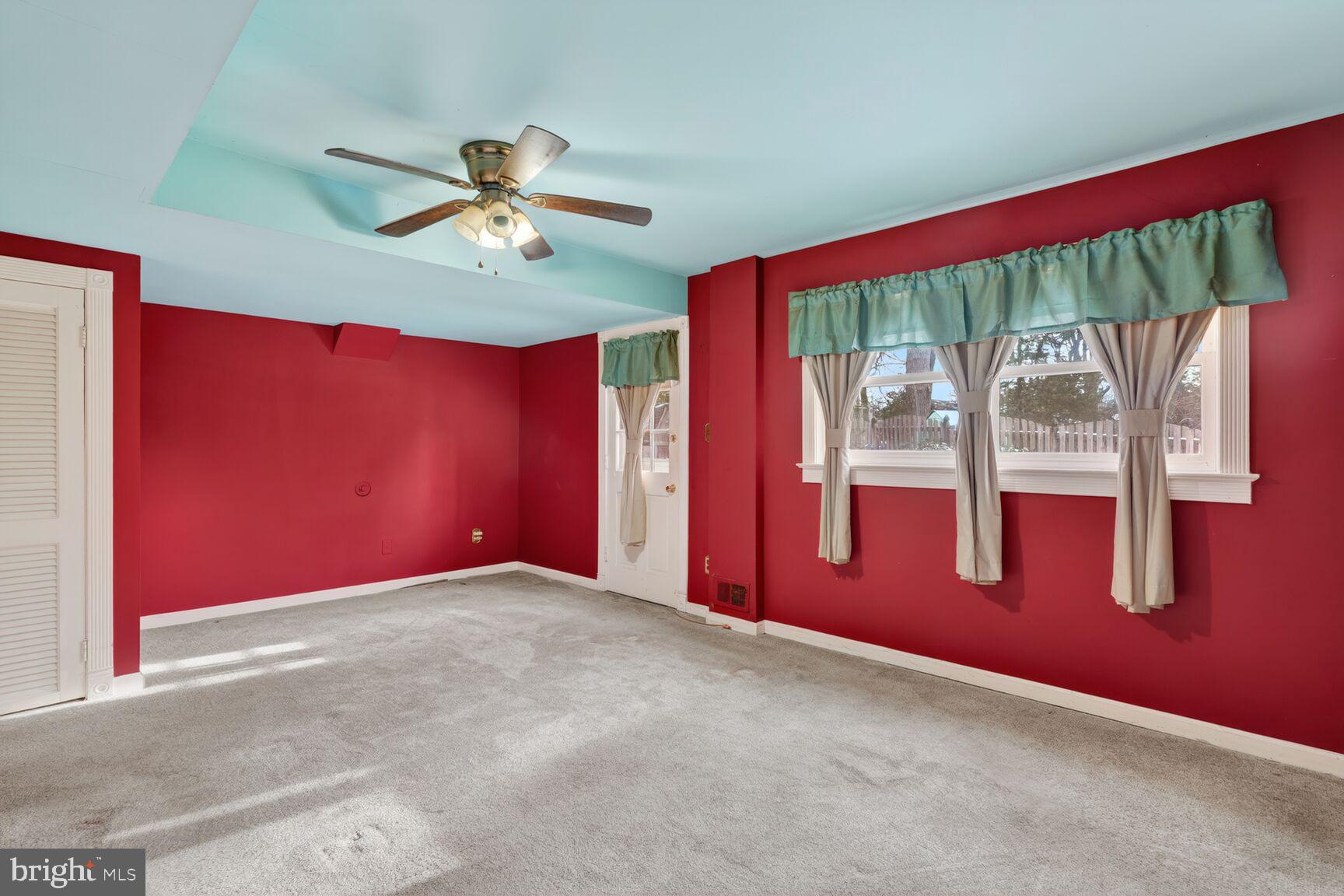 RIVERSIDE ESTATES - Residential