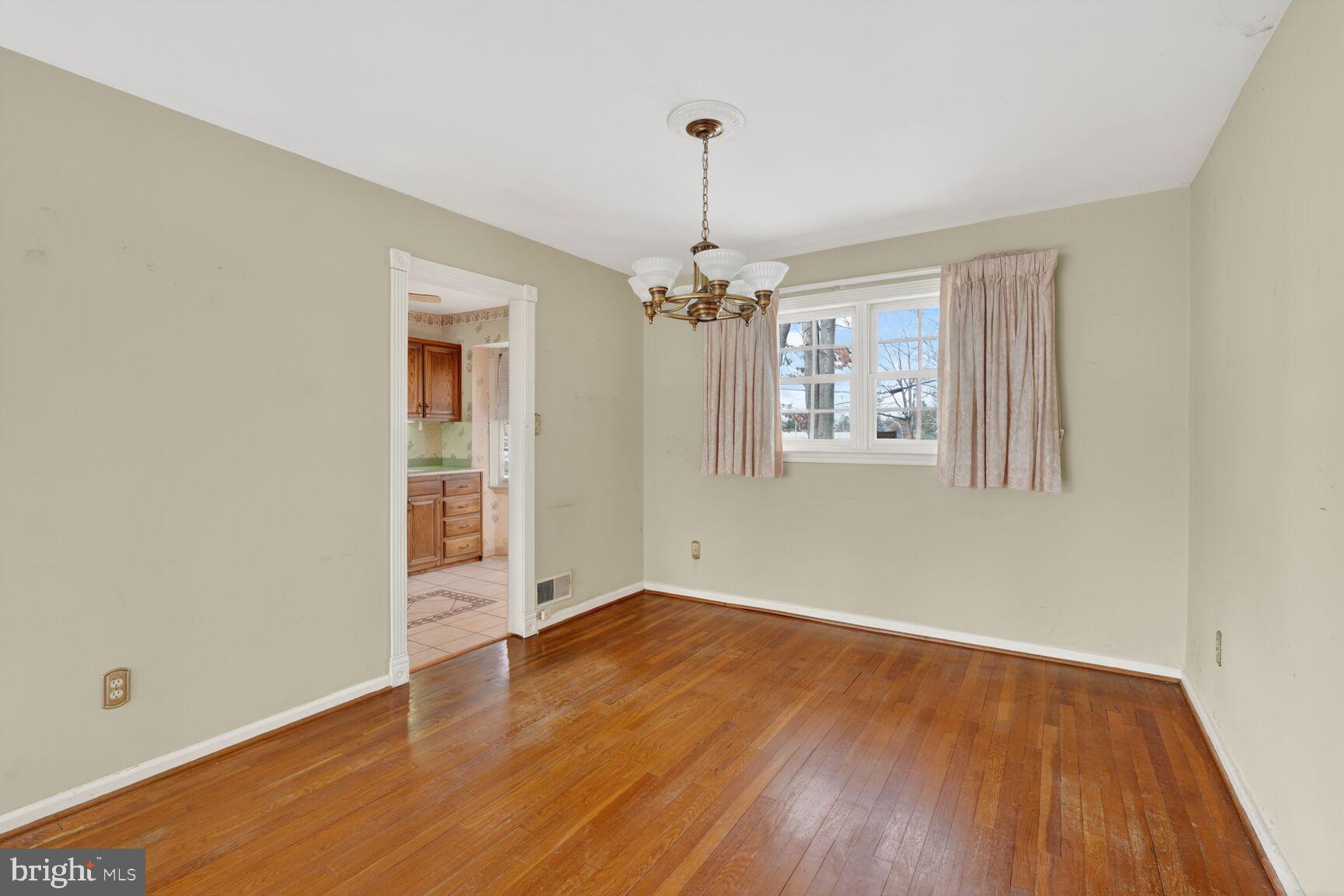 RIVERSIDE ESTATES - Residential