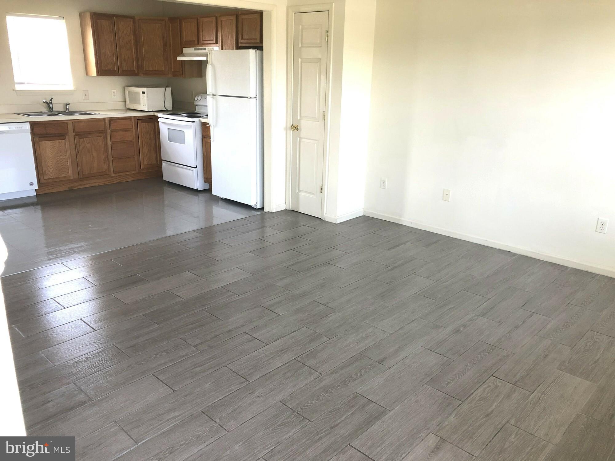 CEDAR COMMONS - Commercial Sale