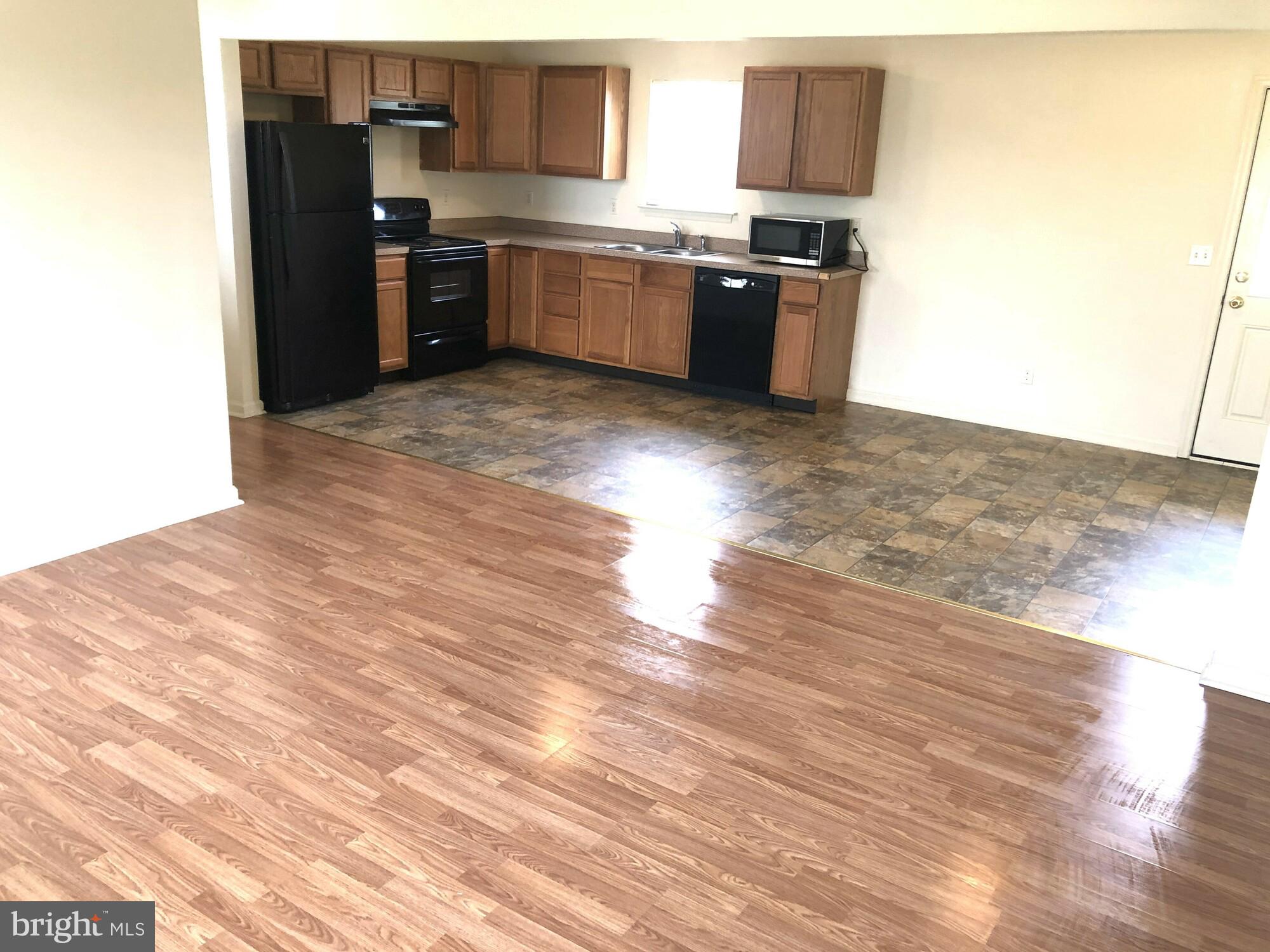 CEDAR COMMONS - Commercial Sale