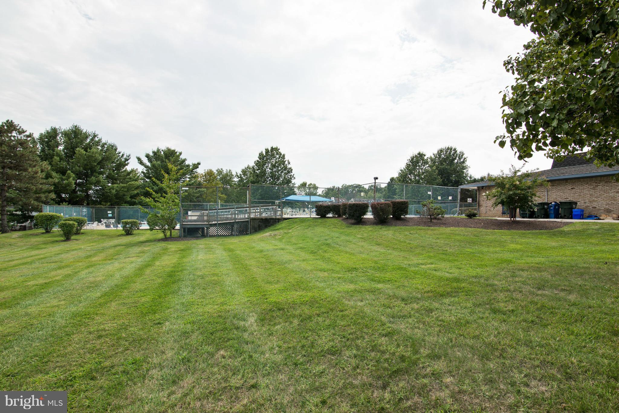 SILVER SPRING CNTRY CLUB - Residential