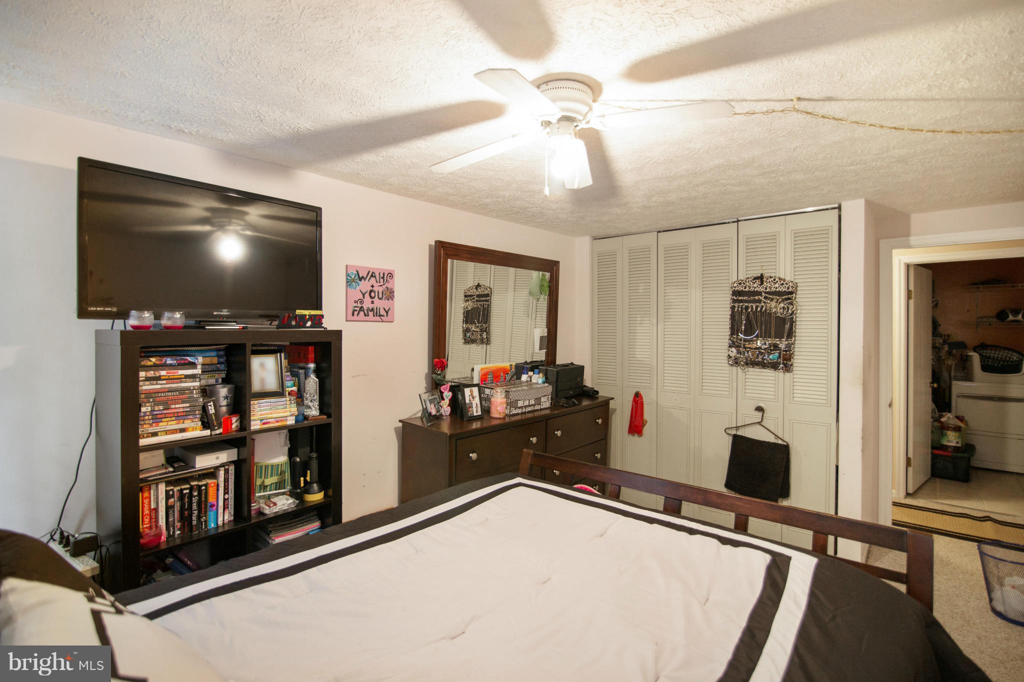 SILVER SPRING CNTRY CLUB - Residential