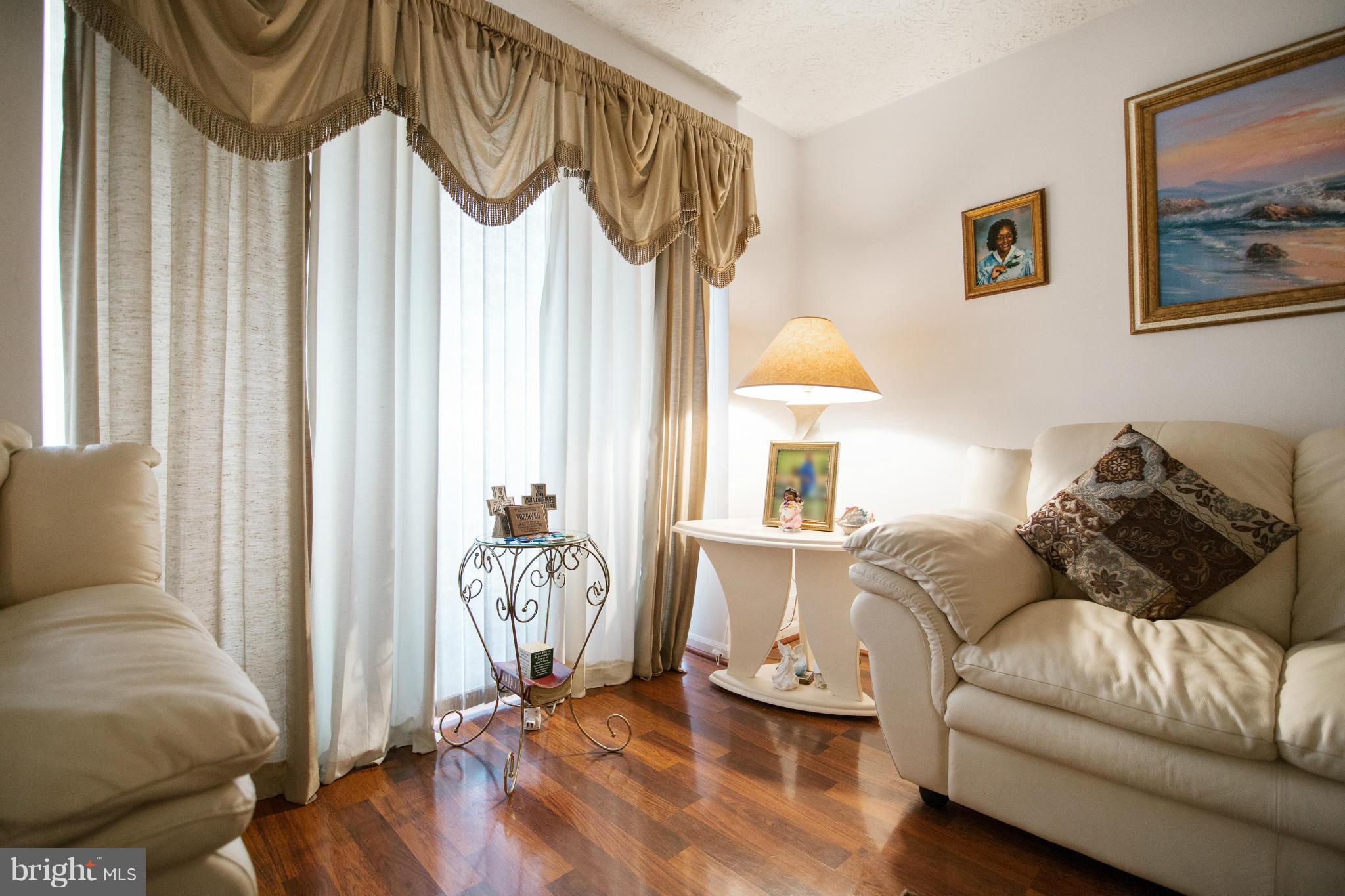 SILVER SPRING CNTRY CLUB - Residential