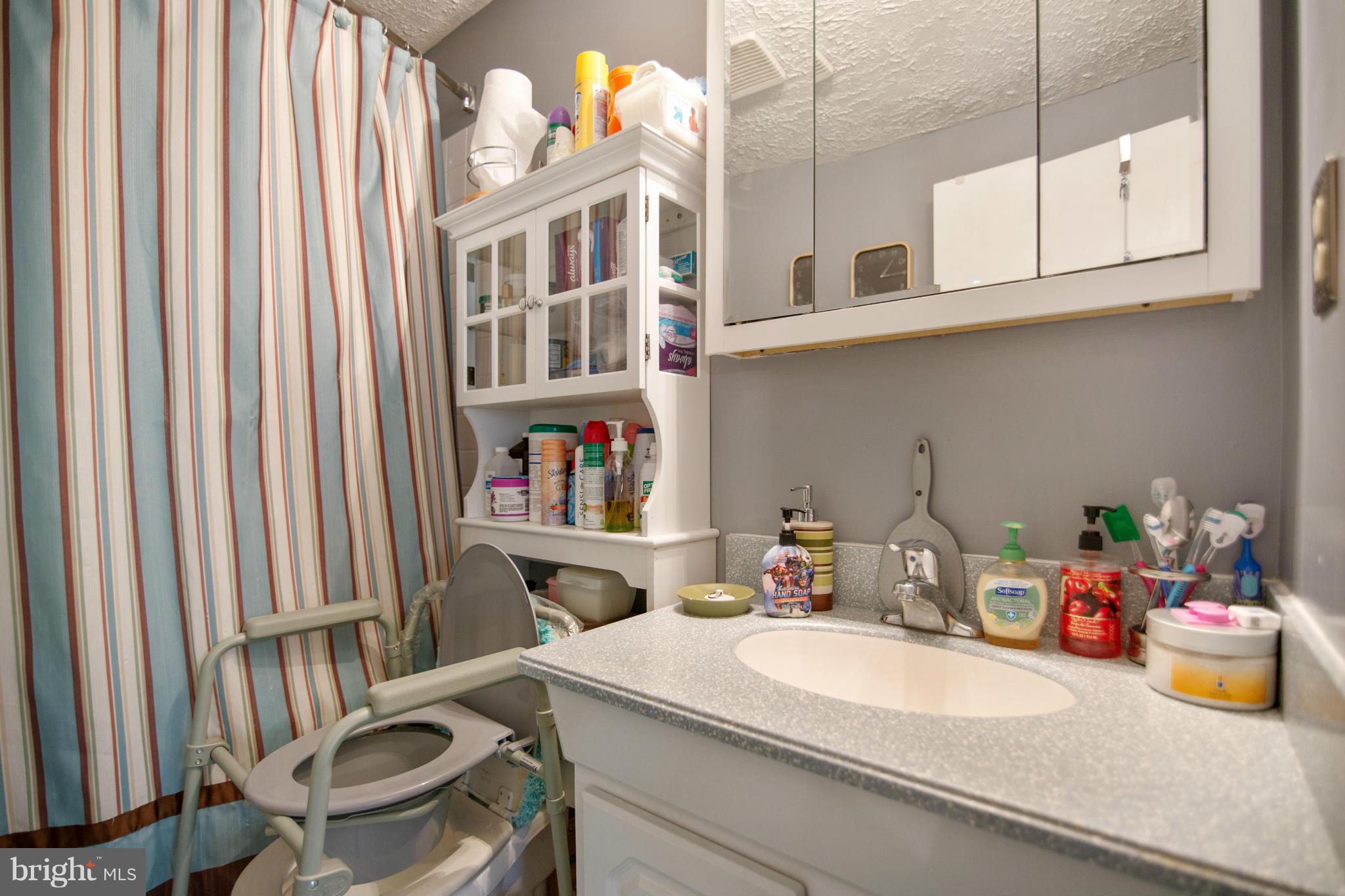 SILVER SPRING CNTRY CLUB - Residential